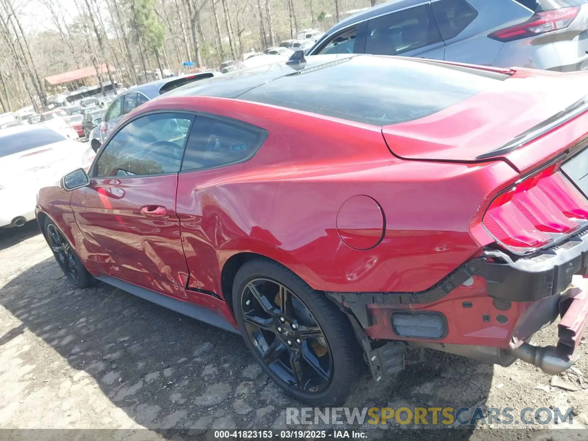 15 Photograph of a damaged car 1FA6P8TH4L5157565 FORD MUSTANG 2020