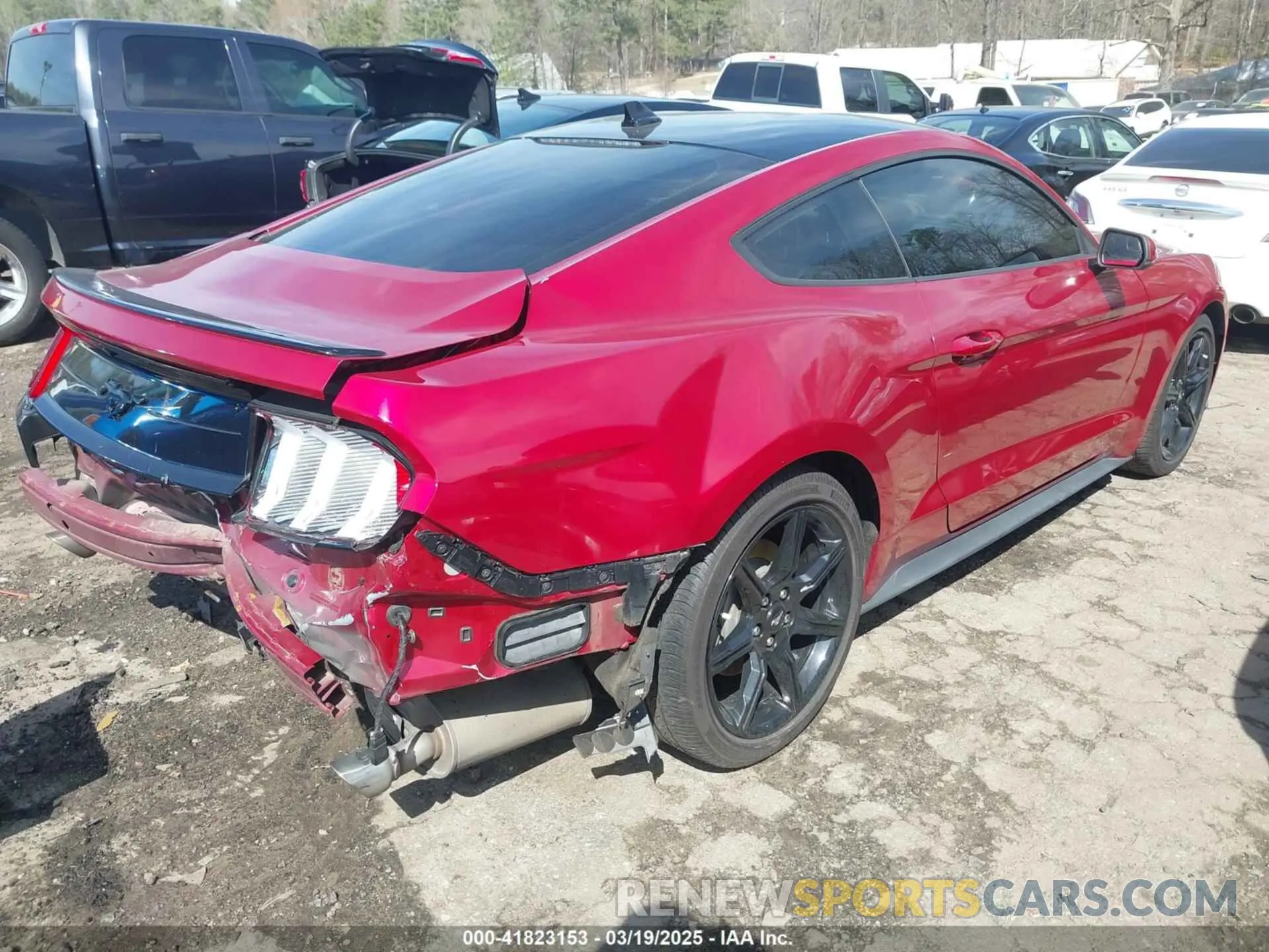 4 Photograph of a damaged car 1FA6P8TH4L5157565 FORD MUSTANG 2020