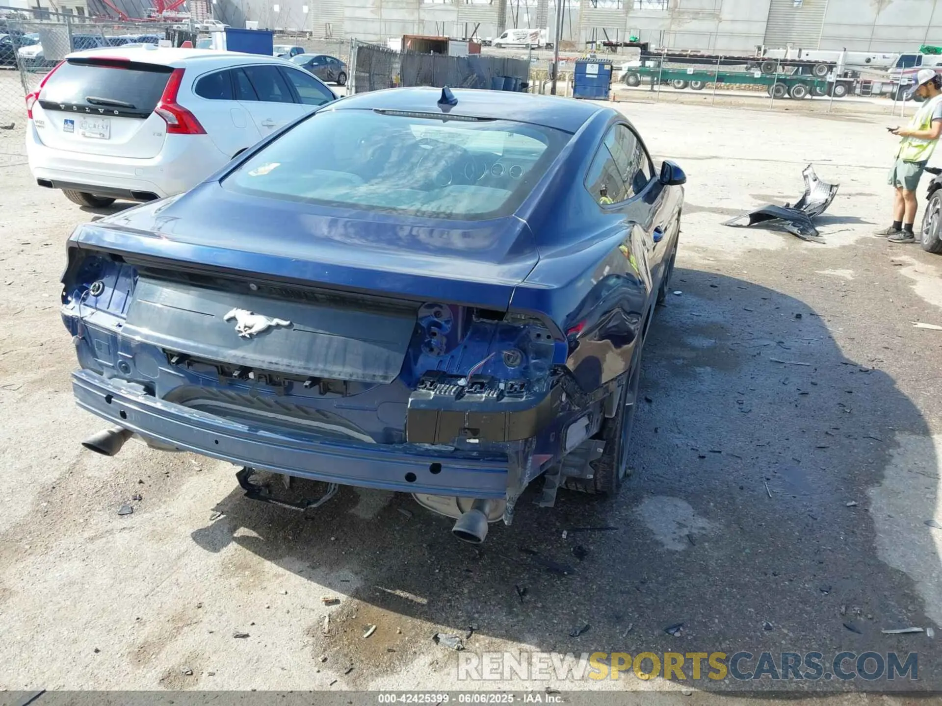 4 Photograph of a damaged car 1FA6P8TH5L5175735 FORD MUSTANG 2020