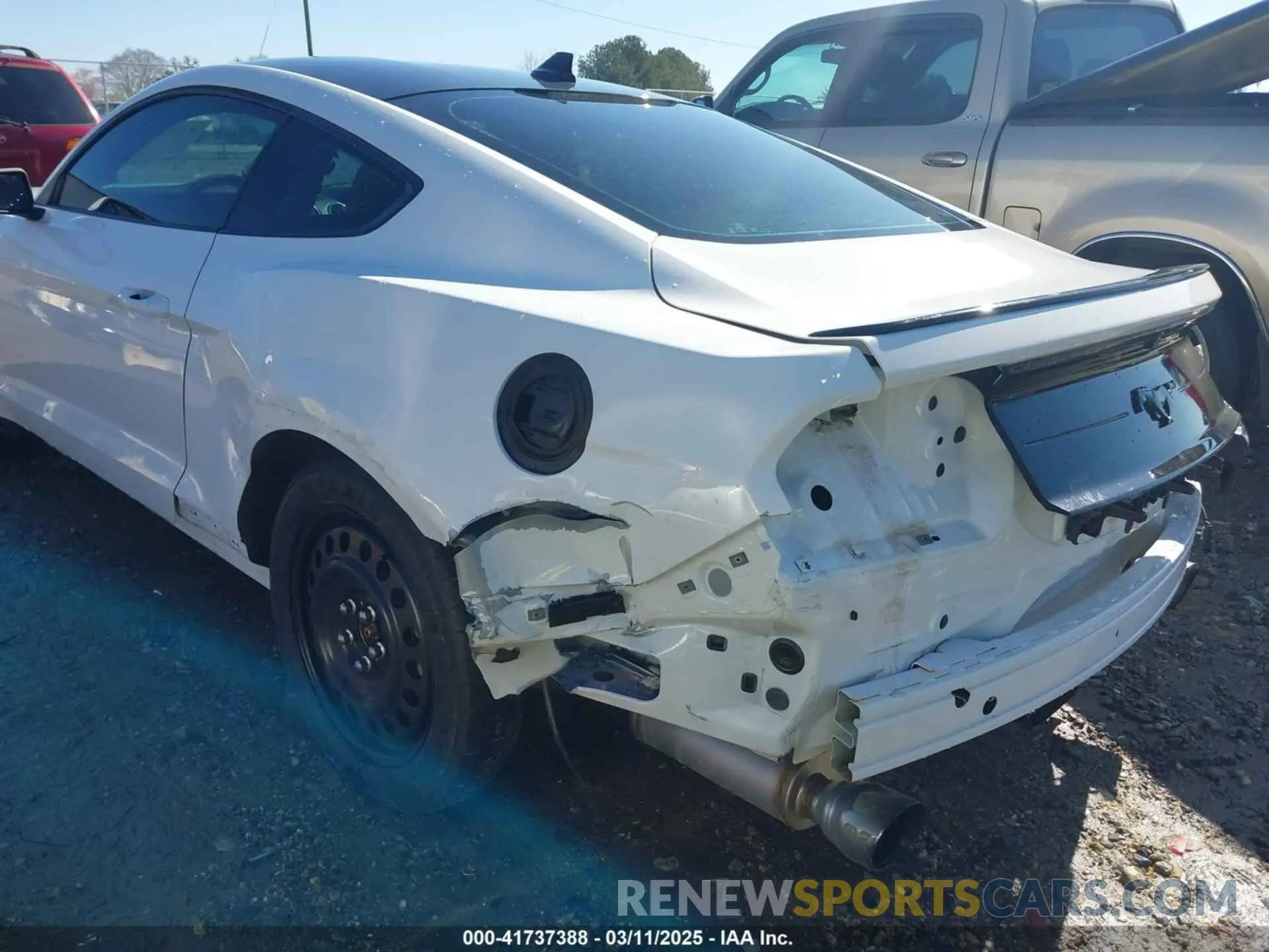 6 Photograph of a damaged car 1FA6P8TH5L5186735 FORD MUSTANG 2020