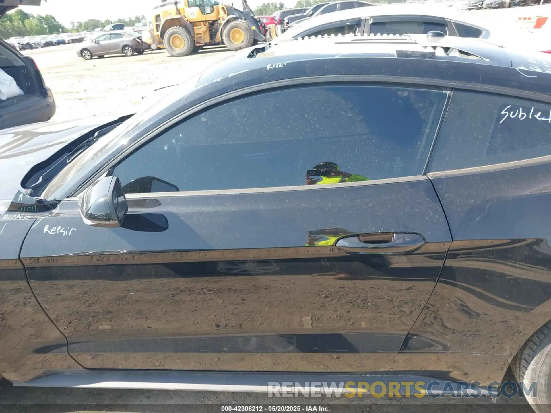 15 Photograph of a damaged car 1FA6P8TH8L5118039 FORD MUSTANG 2020