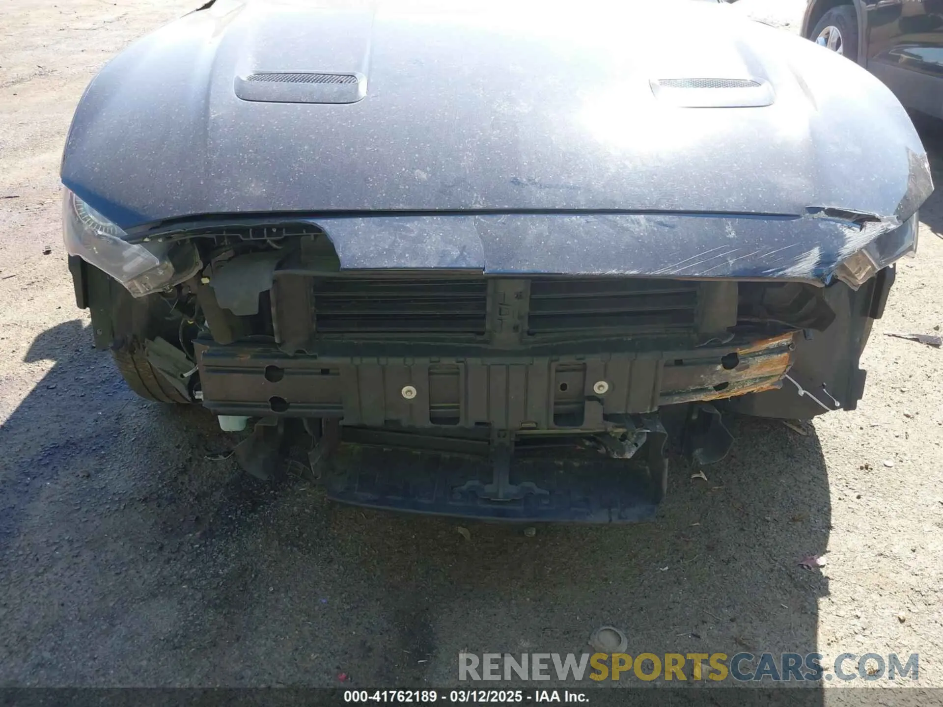 18 Photograph of a damaged car 1FA6P8TH8L5161523 FORD MUSTANG 2020