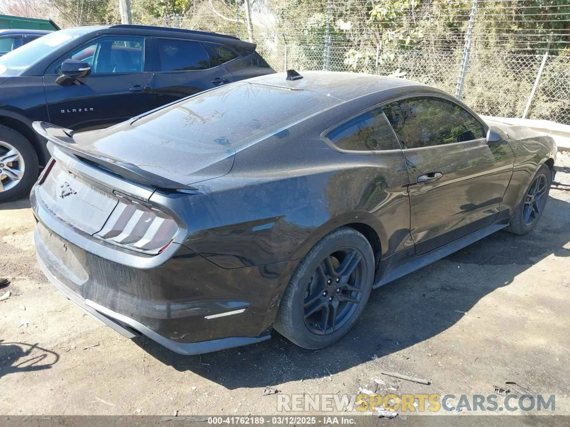 4 Photograph of a damaged car 1FA6P8TH8L5161523 FORD MUSTANG 2020