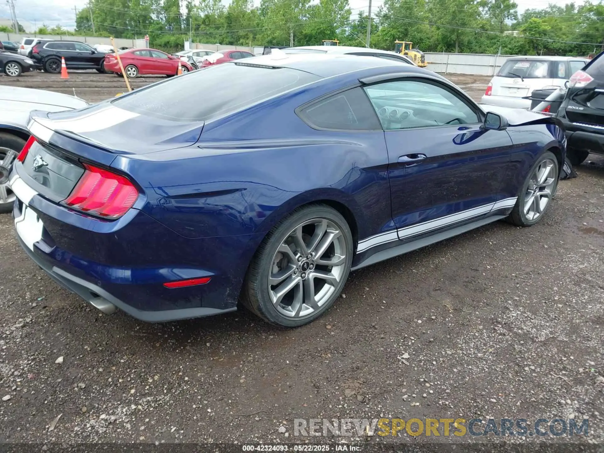4 Photograph of a damaged car 1FA6P8TH9L5142723 FORD MUSTANG 2020