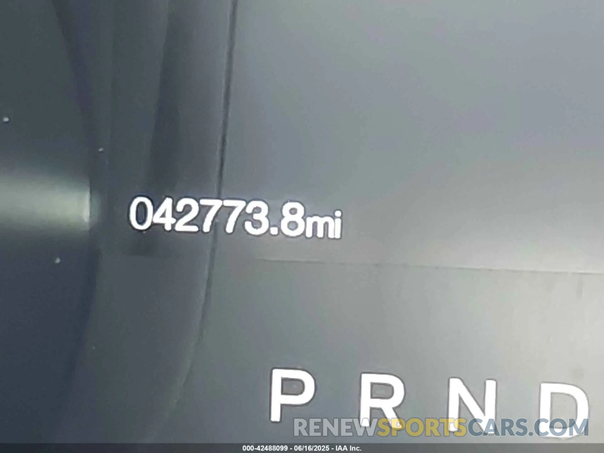 16 Photograph of a damaged car 1FA6P8TH9L5172336 FORD MUSTANG 2020