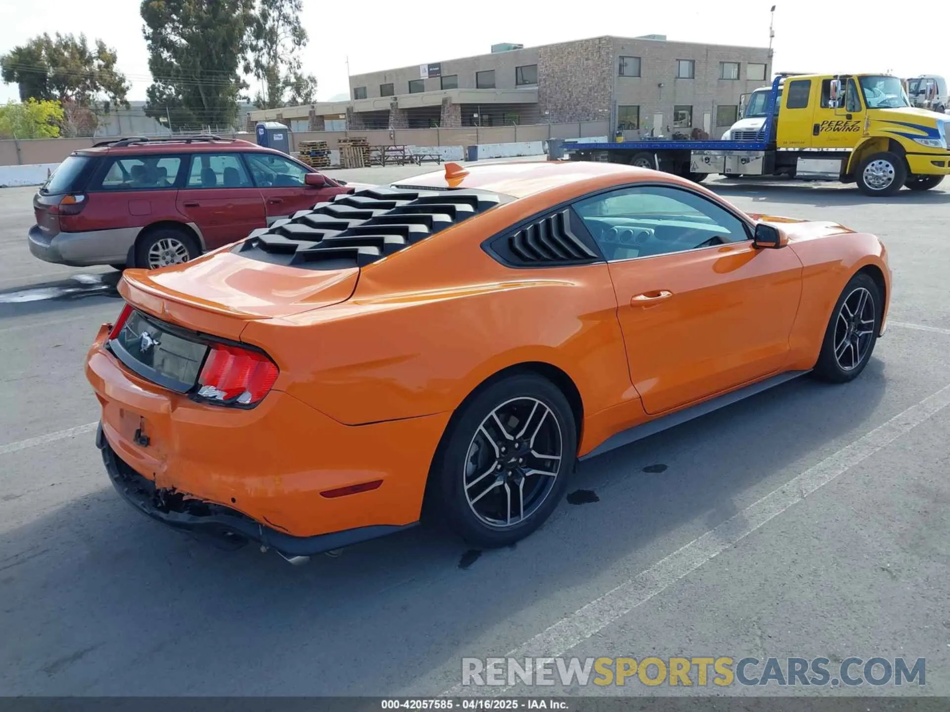 4 Photograph of a damaged car 1FA6P8TH9L5177150 FORD MUSTANG 2020