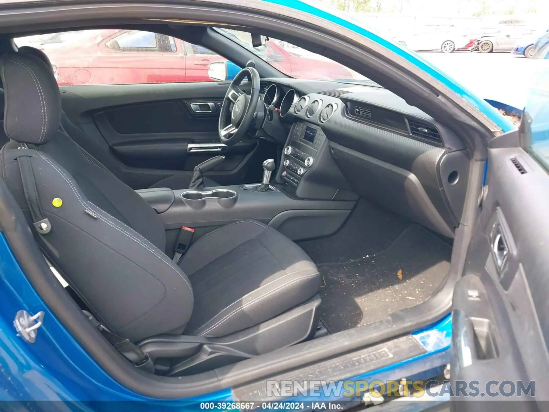5 Photograph of a damaged car 1FA6P8THXL5129382 FORD MUSTANG 2020