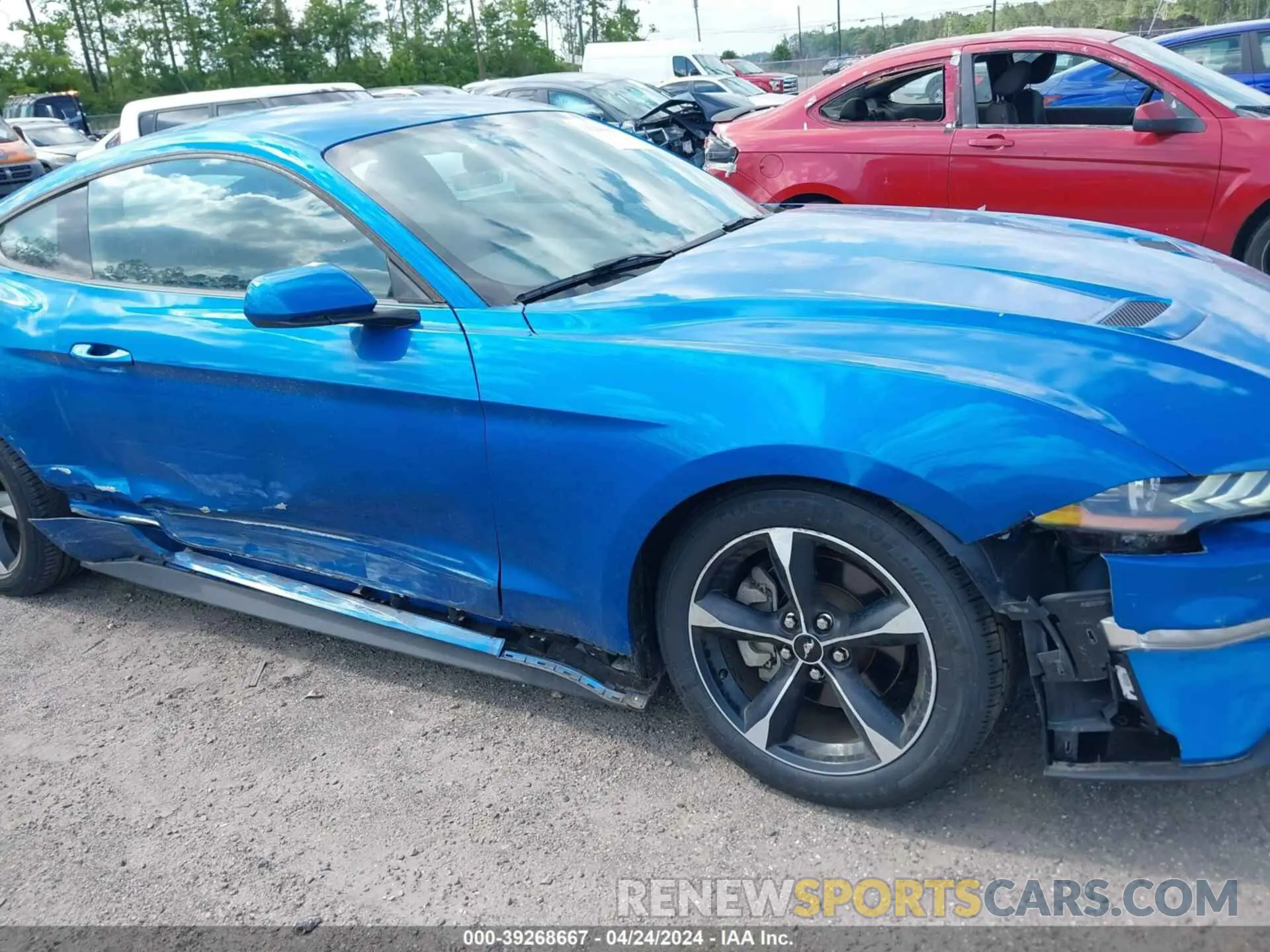 6 Photograph of a damaged car 1FA6P8THXL5129382 FORD MUSTANG 2020