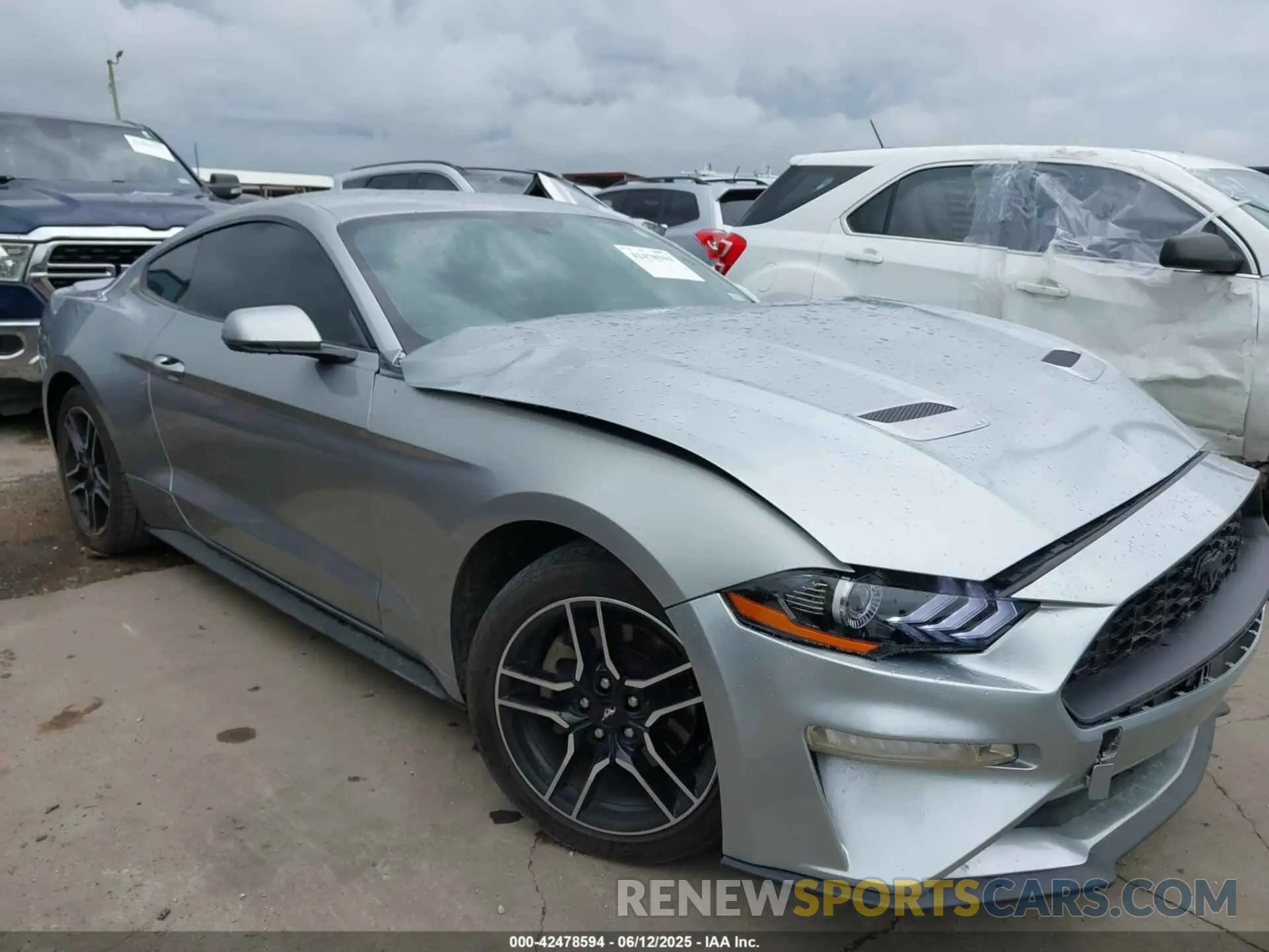 1 Photograph of a damaged car 1FA6P8THXL5136364 FORD MUSTANG 2020