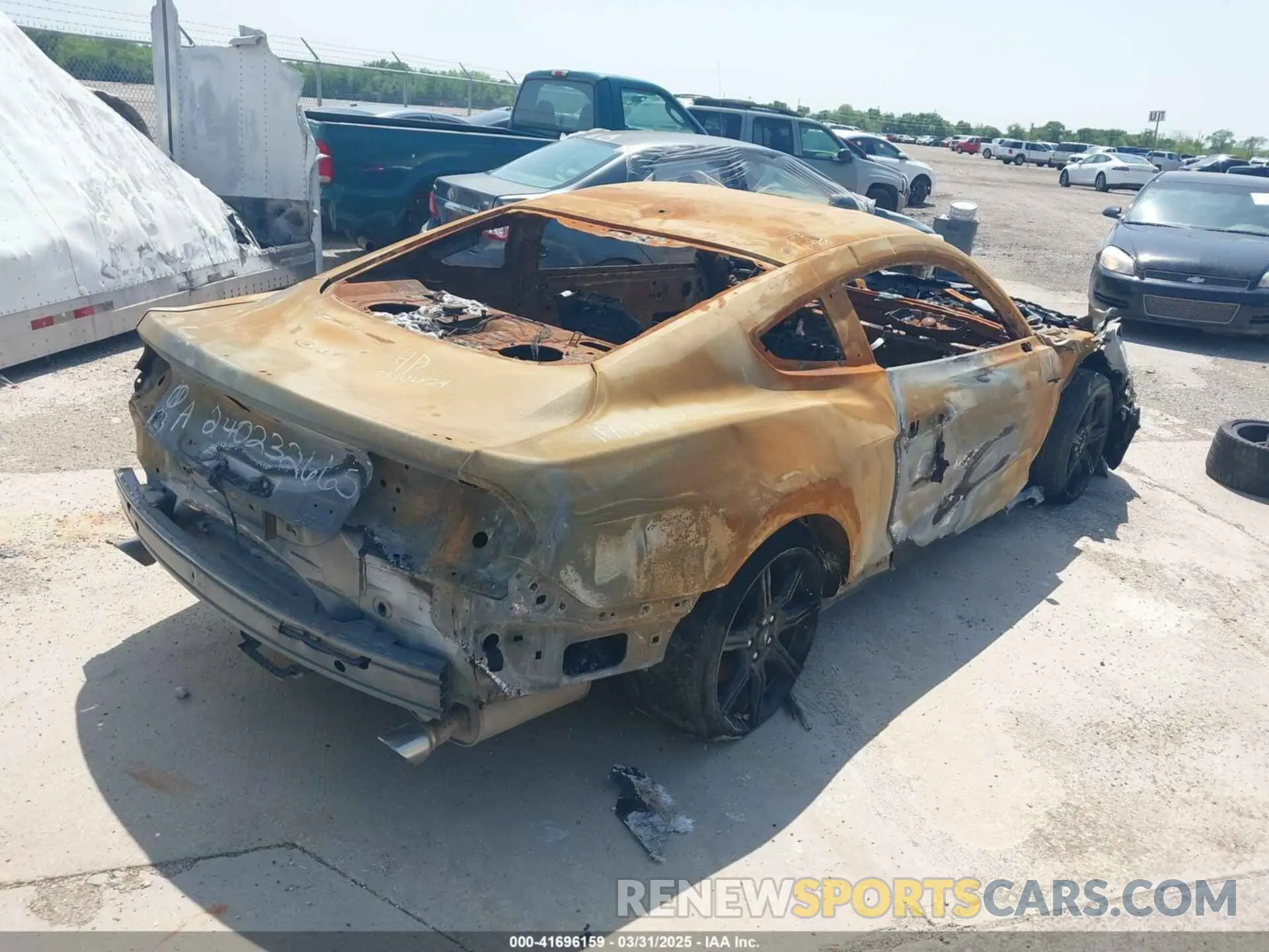 4 Photograph of a damaged car 1FA6P8THXL5154380 FORD MUSTANG 2020