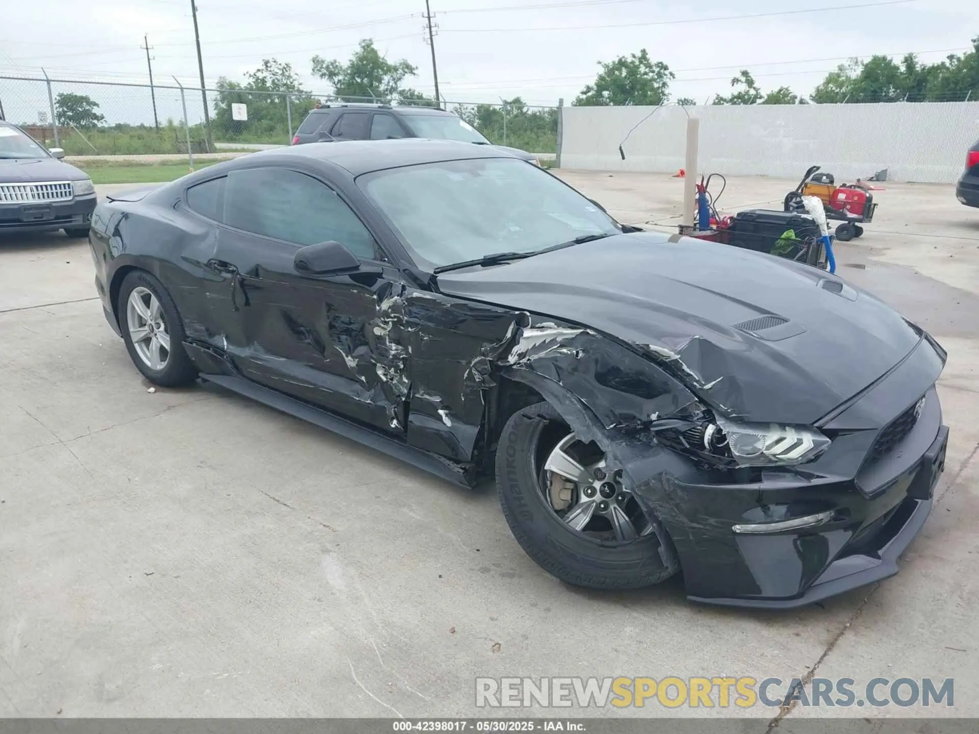 6 Photograph of a damaged car 1FA6P8THXL5158364 FORD MUSTANG 2020