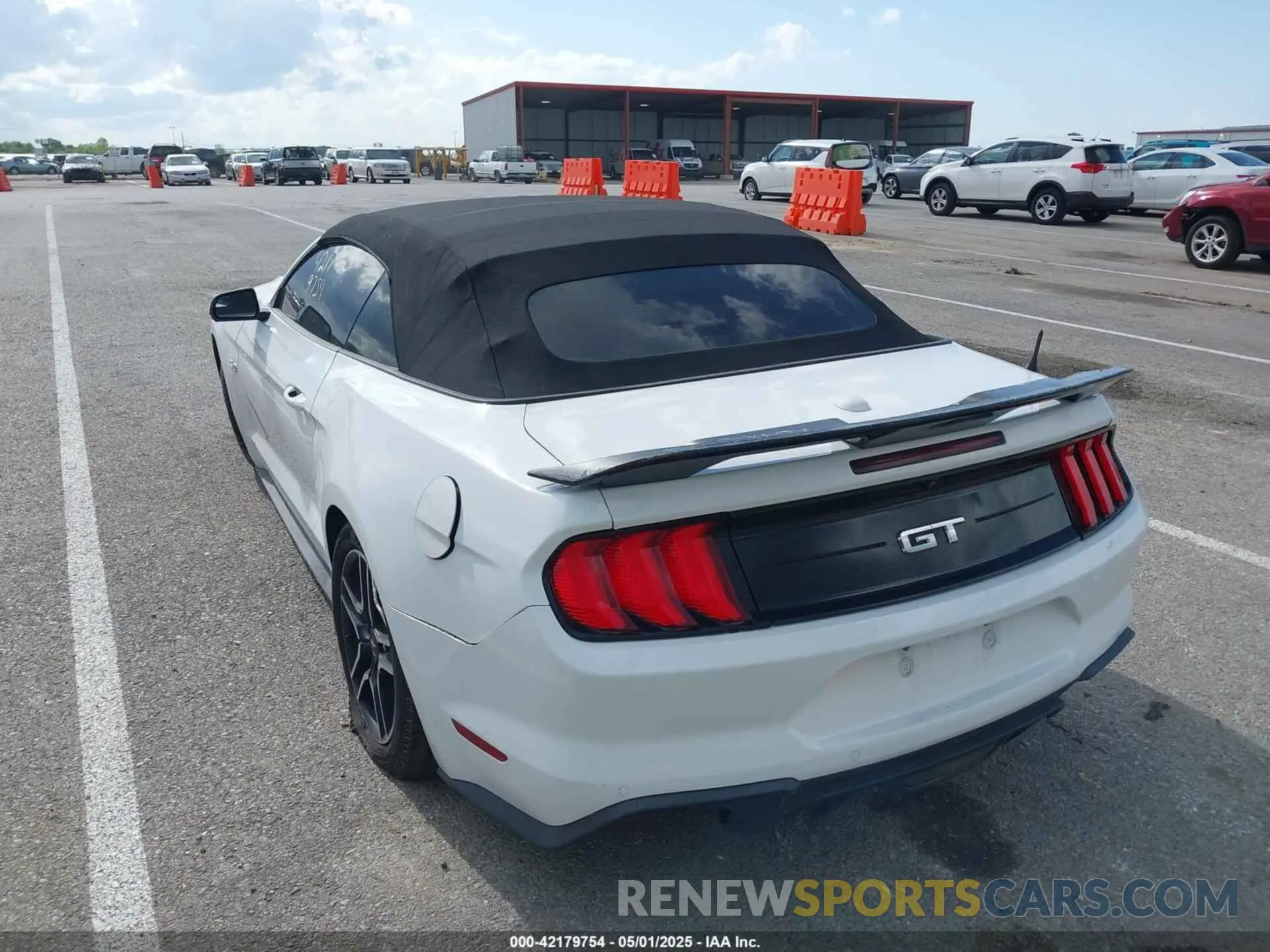 3 Photograph of a damaged car 1FATP8FF3L5136512 FORD MUSTANG 2020