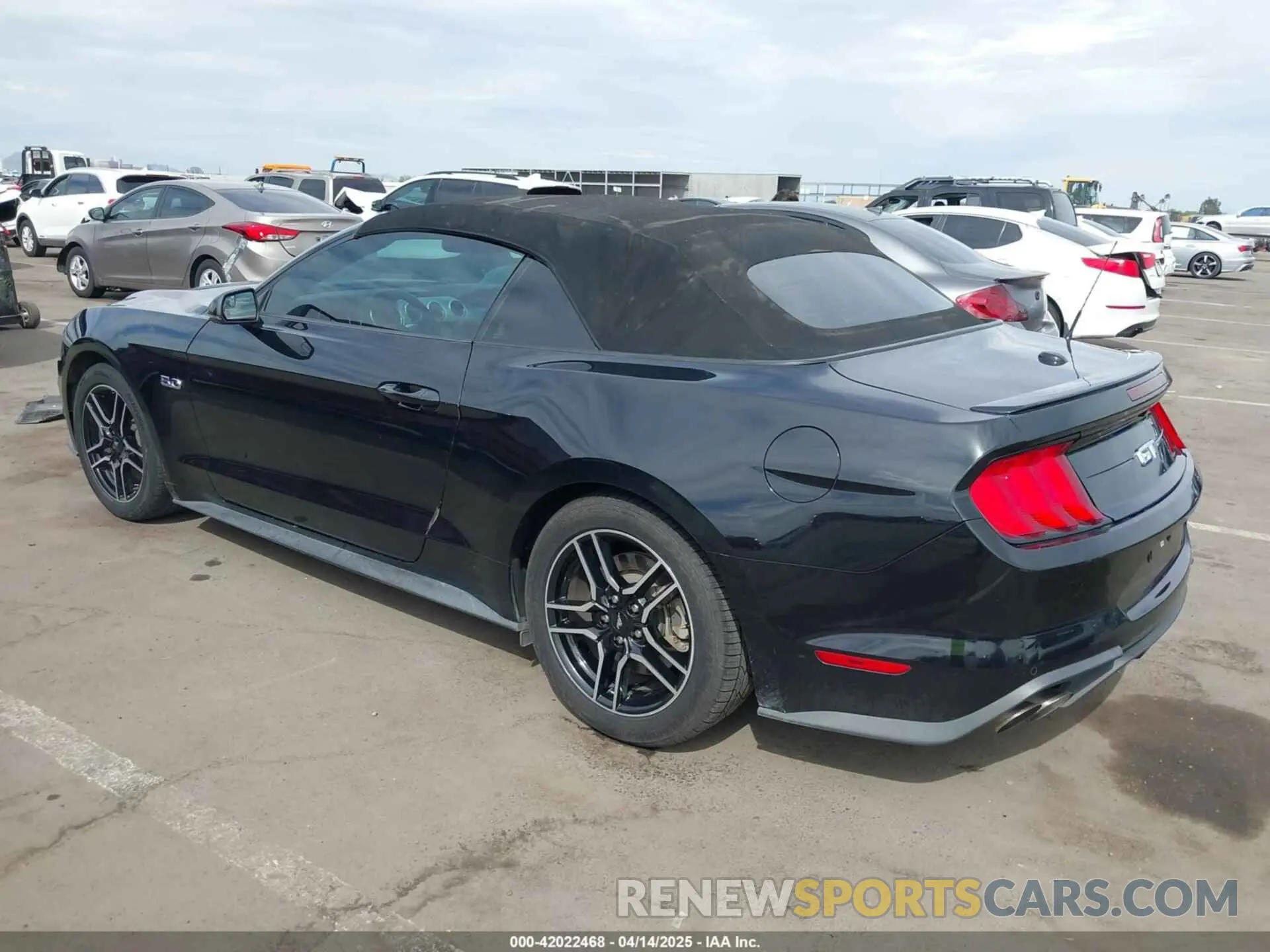 3 Photograph of a damaged car 1FATP8FF5L5119453 FORD MUSTANG 2020