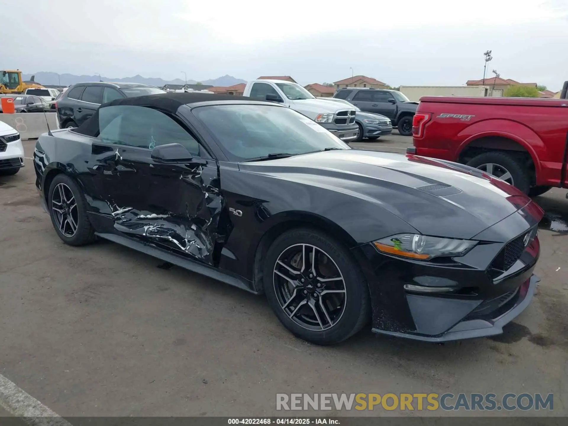 6 Photograph of a damaged car 1FATP8FF5L5119453 FORD MUSTANG 2020