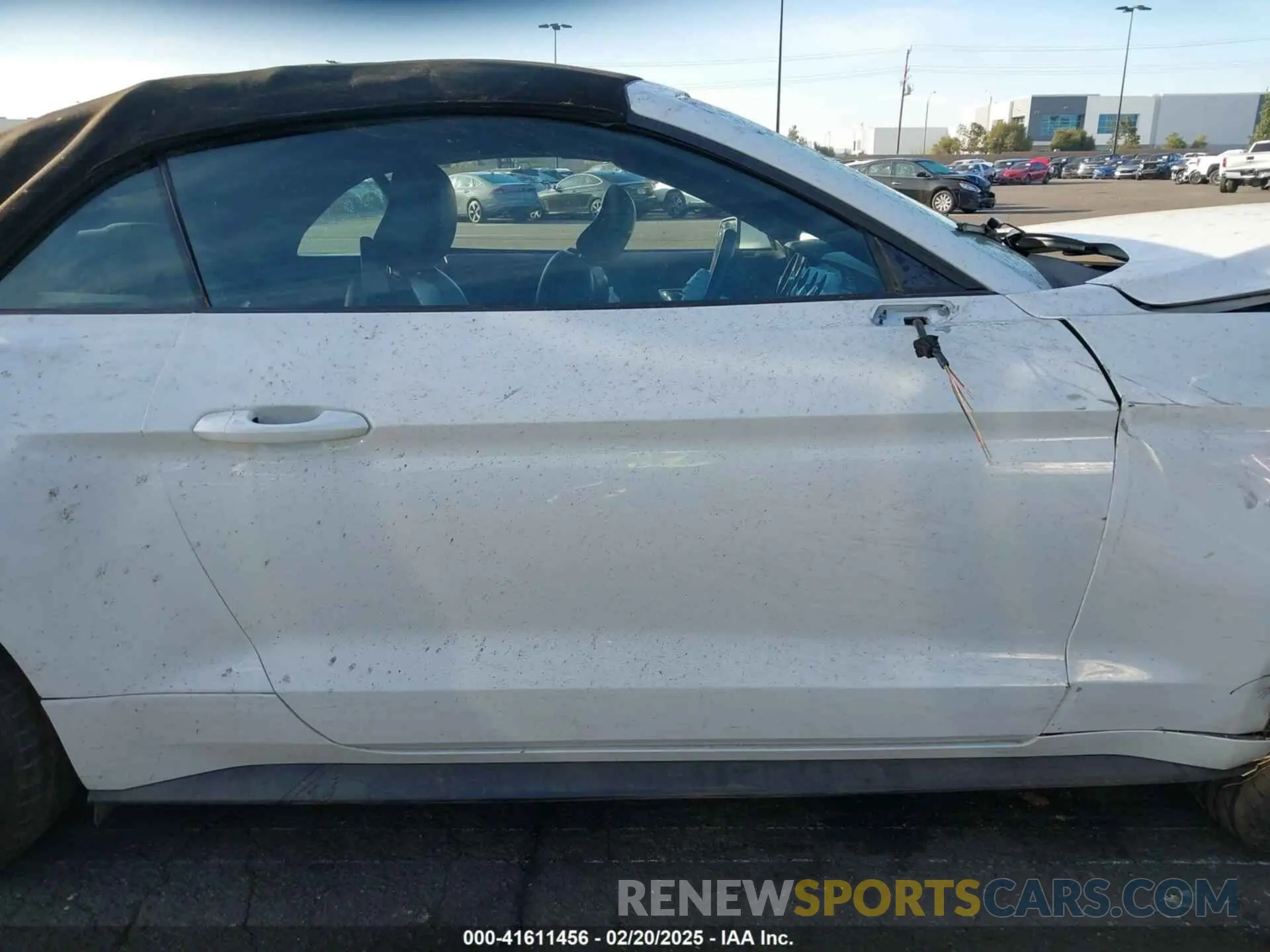 13 Photograph of a damaged car 1FATP8UH1L5114464 FORD MUSTANG 2020