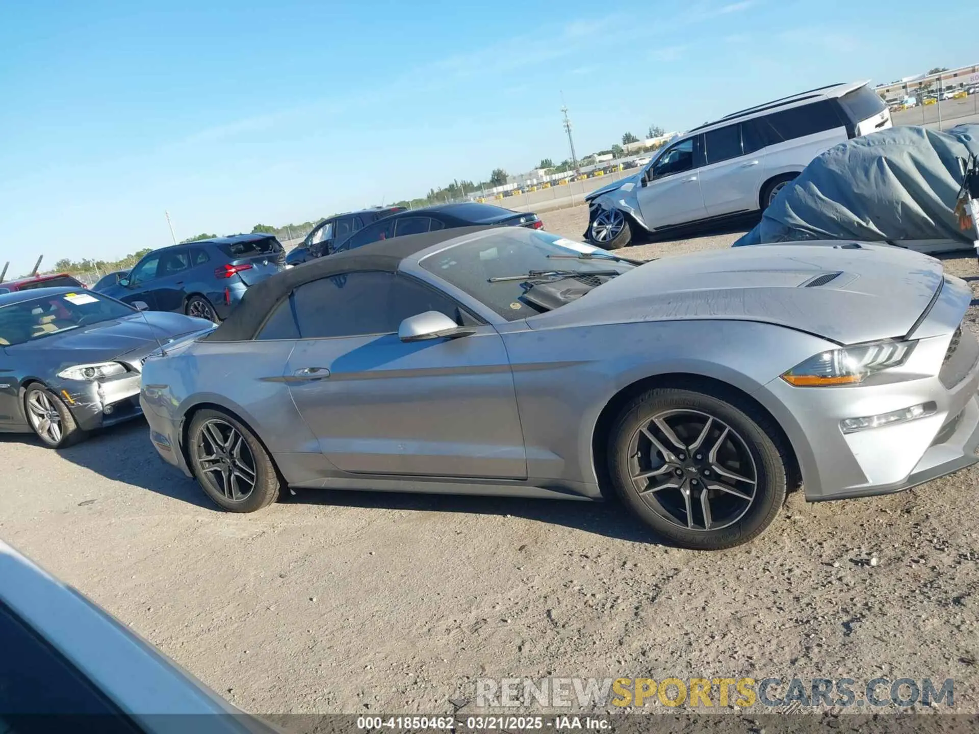 13 Photograph of a damaged car 1FATP8UH2L5112755 FORD MUSTANG 2020