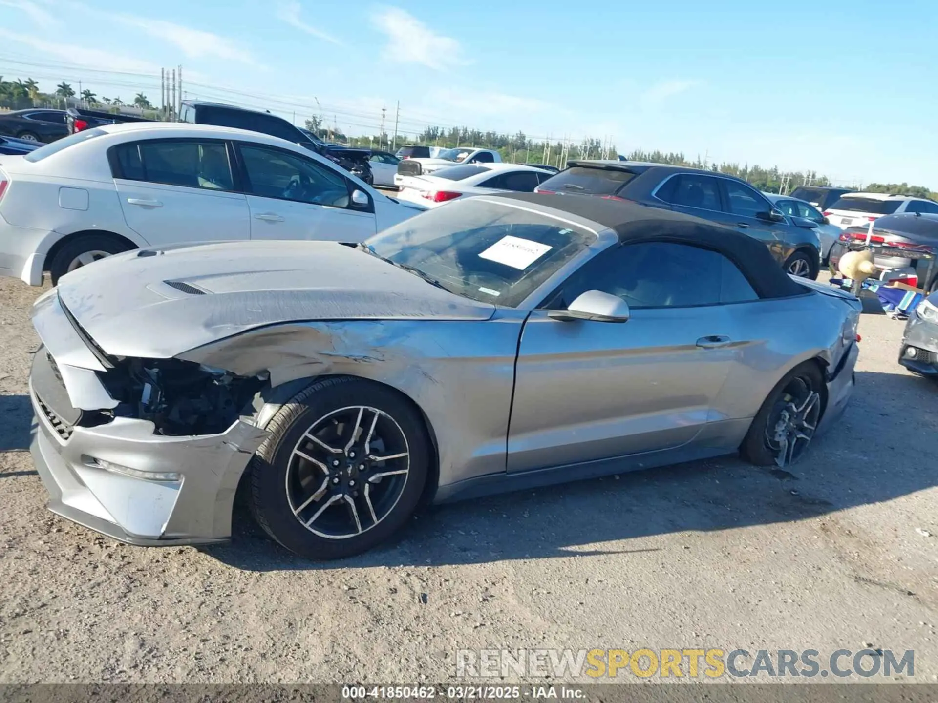 6 Photograph of a damaged car 1FATP8UH2L5112755 FORD MUSTANG 2020