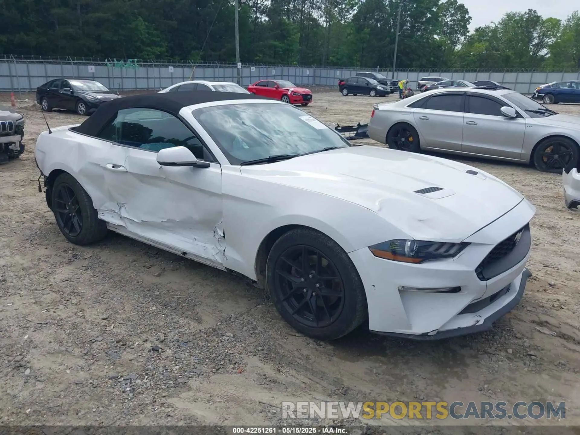 1 Photograph of a damaged car 1FATP8UH2L5119009 FORD MUSTANG 2020