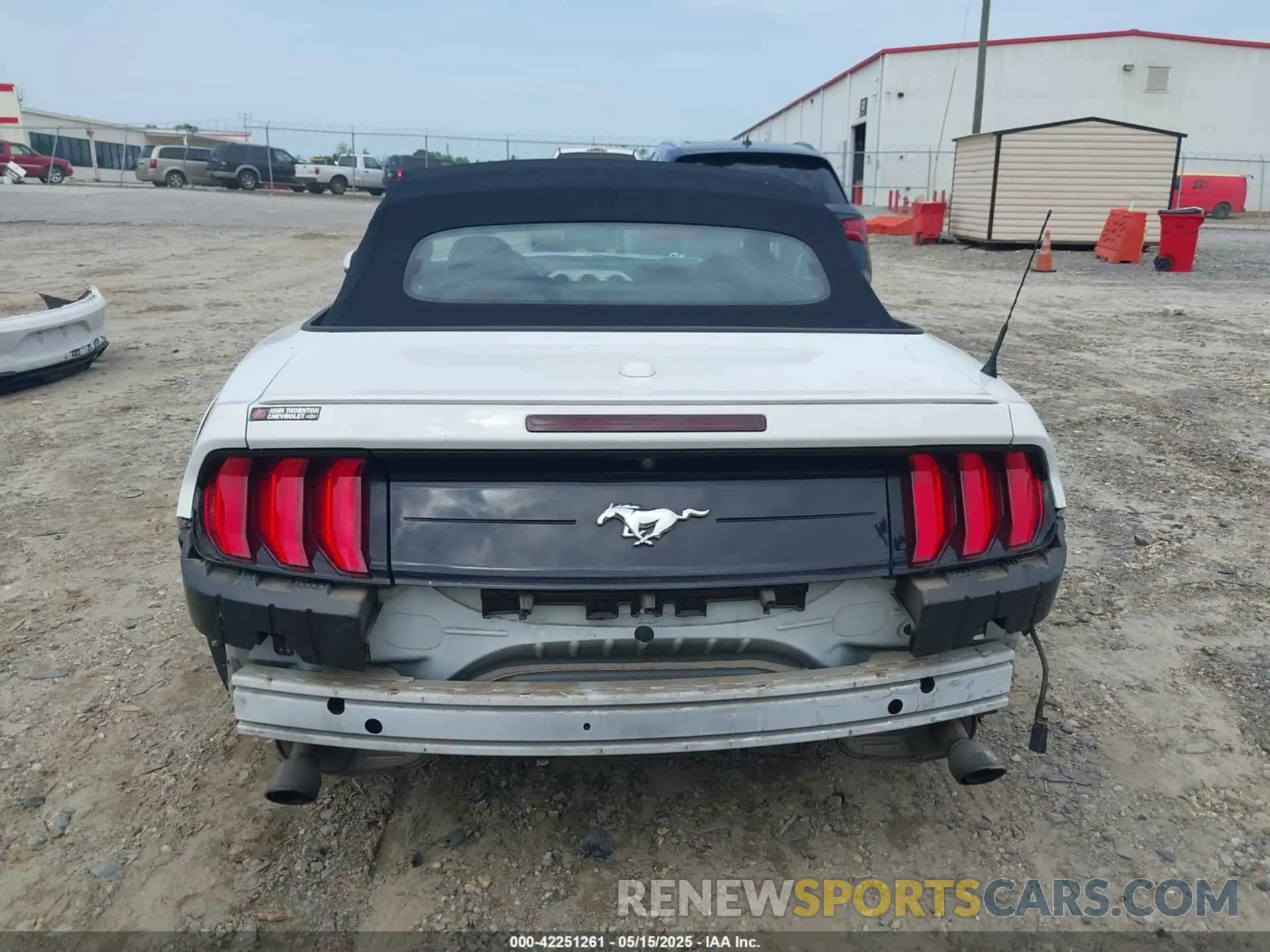 17 Photograph of a damaged car 1FATP8UH2L5119009 FORD MUSTANG 2020