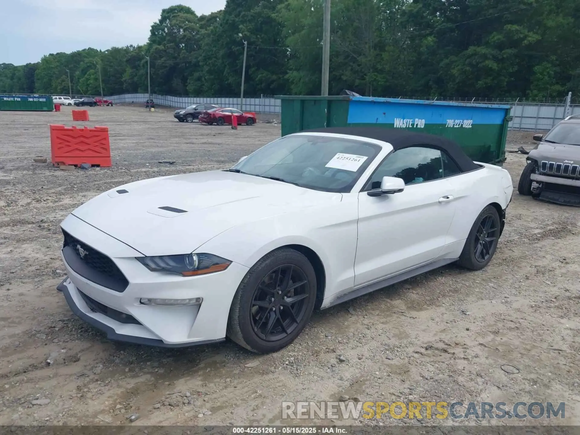2 Photograph of a damaged car 1FATP8UH2L5119009 FORD MUSTANG 2020