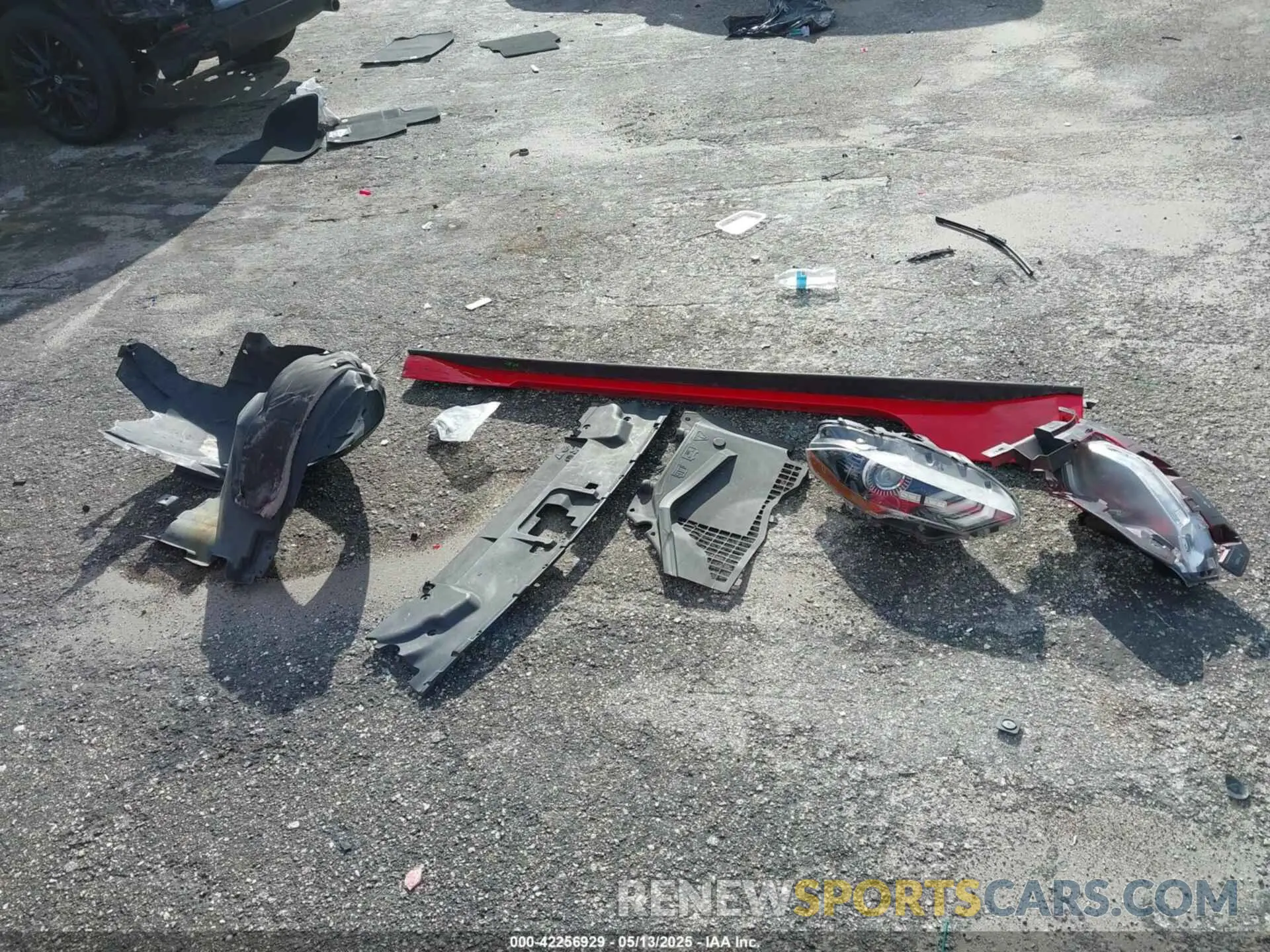 12 Photograph of a damaged car 1FATP8UH2L5119804 FORD MUSTANG 2020