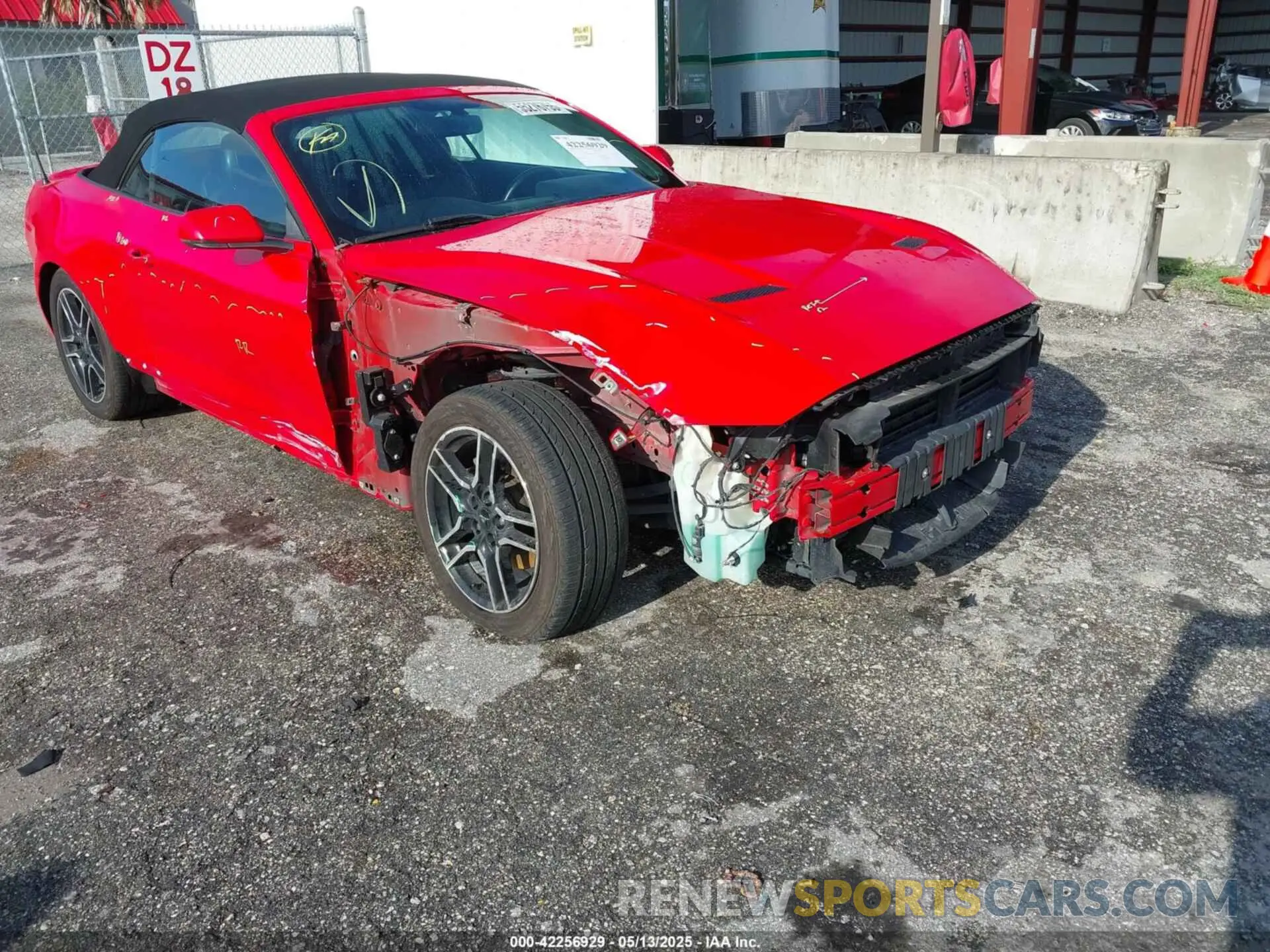 18 Photograph of a damaged car 1FATP8UH2L5119804 FORD MUSTANG 2020