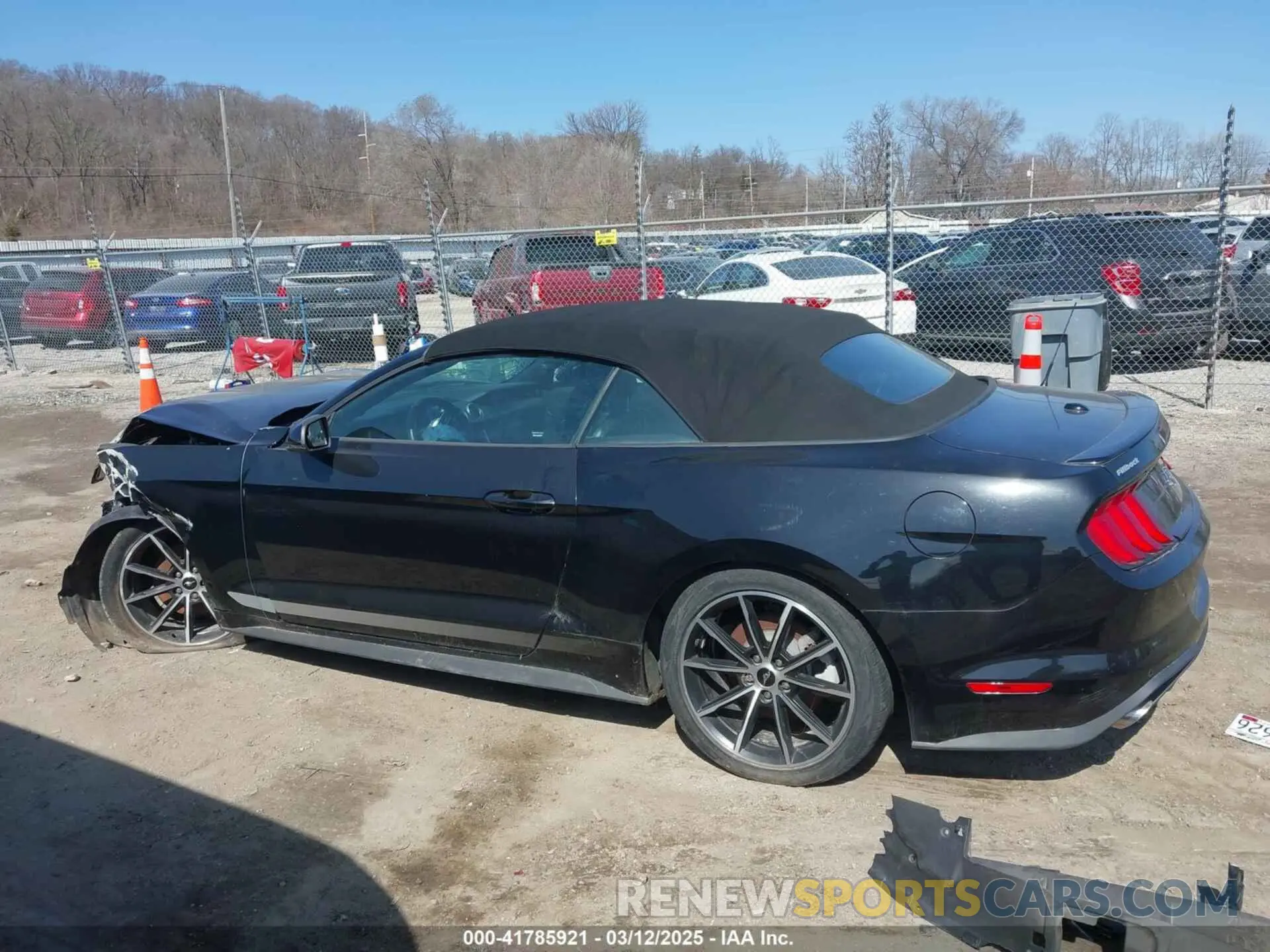 15 Photograph of a damaged car 1FATP8UH2L5134691 FORD MUSTANG 2020