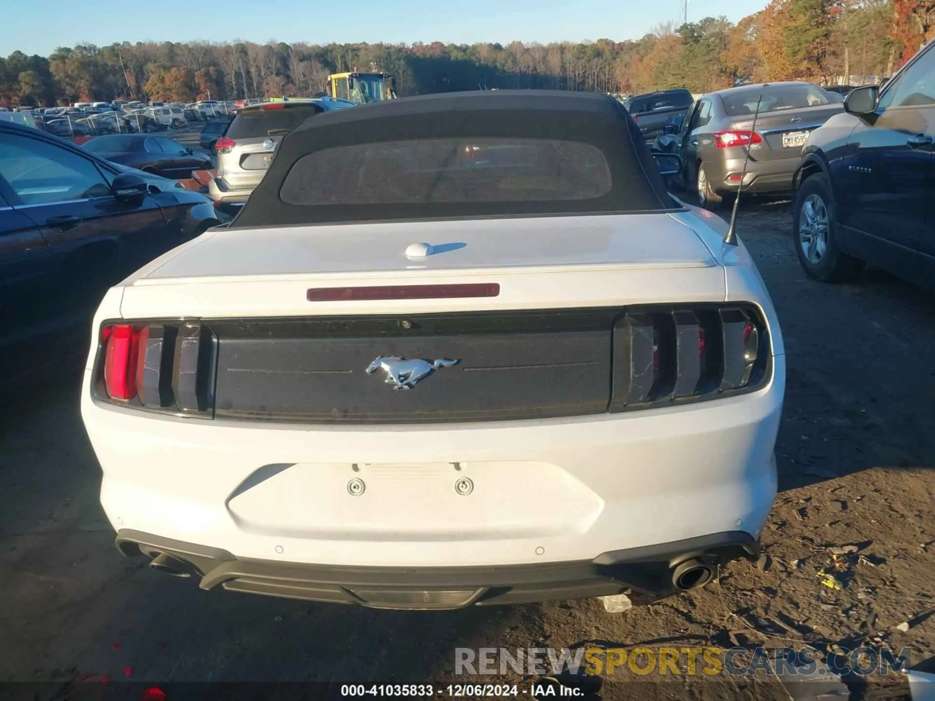16 Photograph of a damaged car 1FATP8UH5L5137780 FORD MUSTANG 2020
