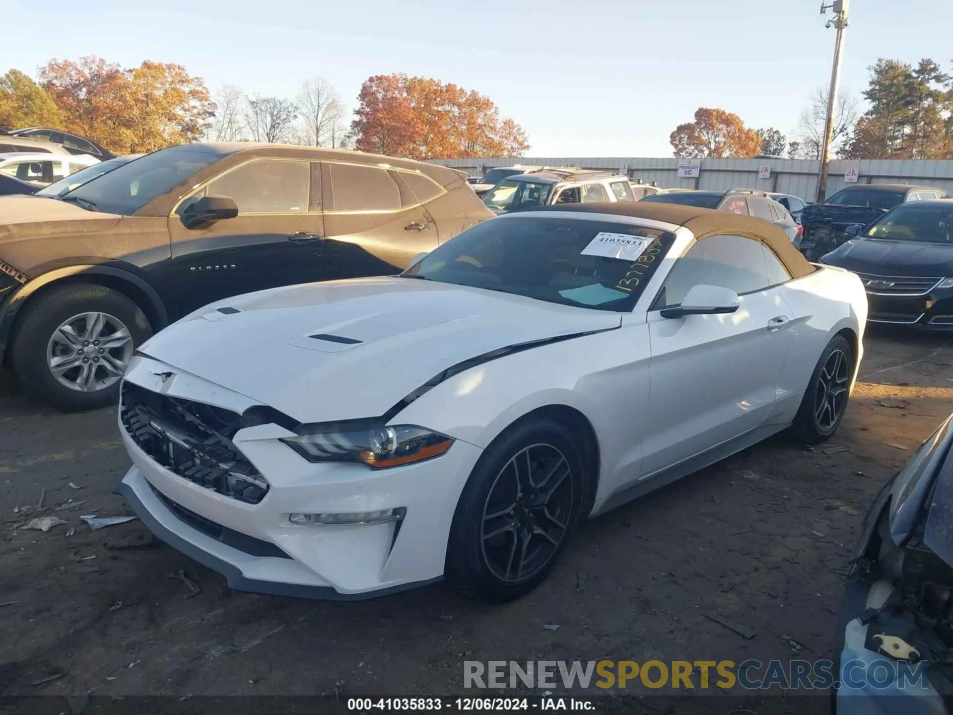 2 Photograph of a damaged car 1FATP8UH5L5137780 FORD MUSTANG 2020