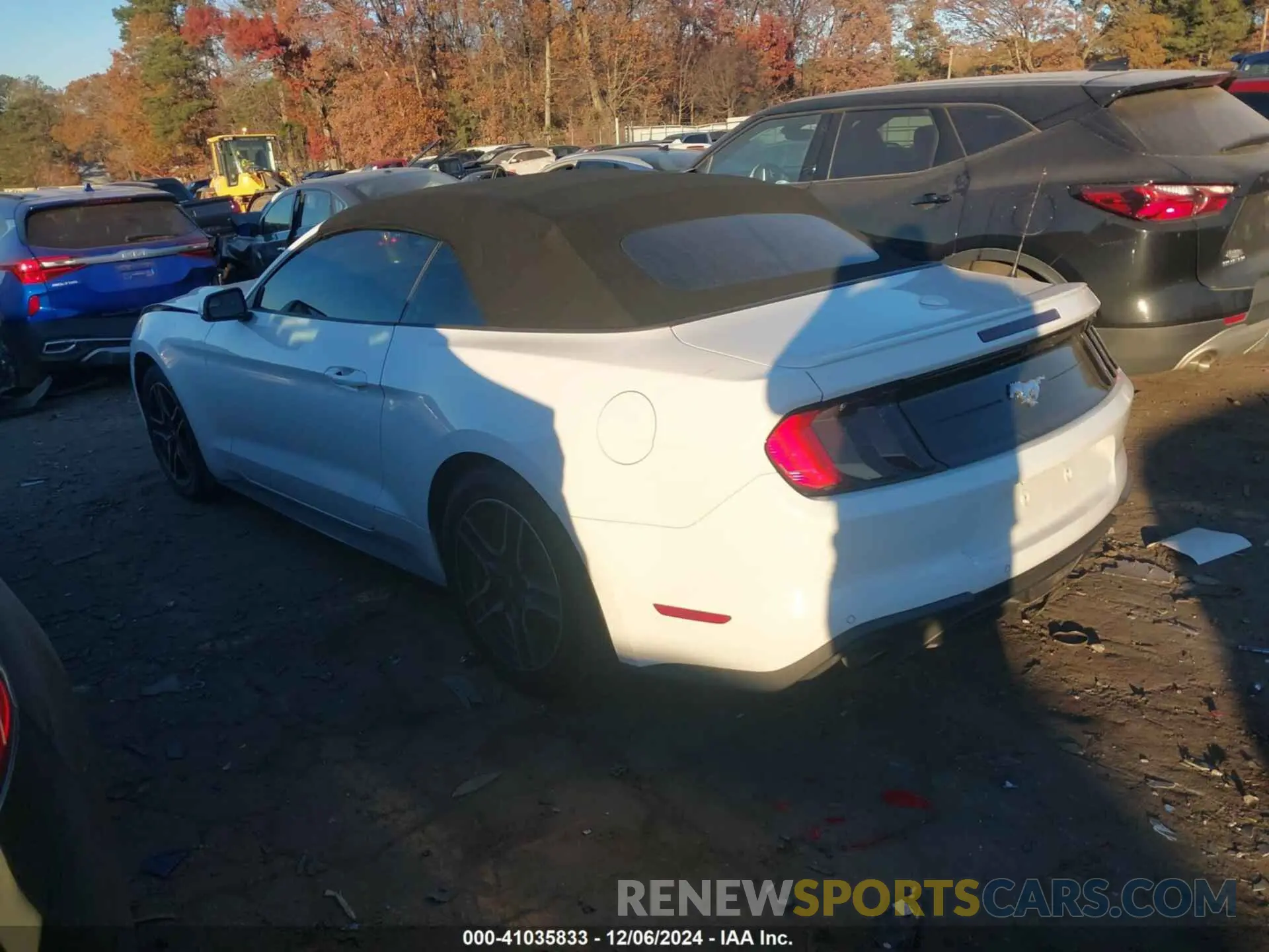 3 Photograph of a damaged car 1FATP8UH5L5137780 FORD MUSTANG 2020