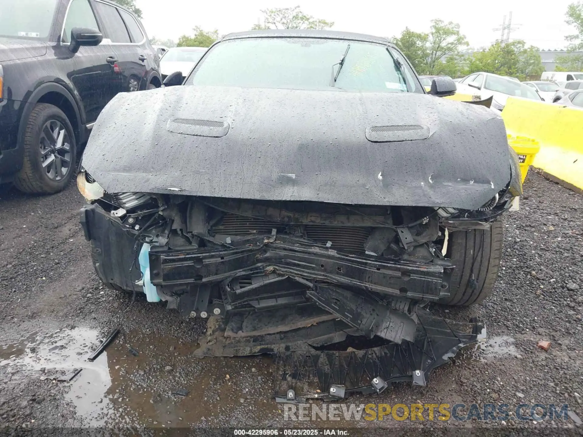 6 Photograph of a damaged car 1FATP8UH7L5131625 FORD MUSTANG 2020