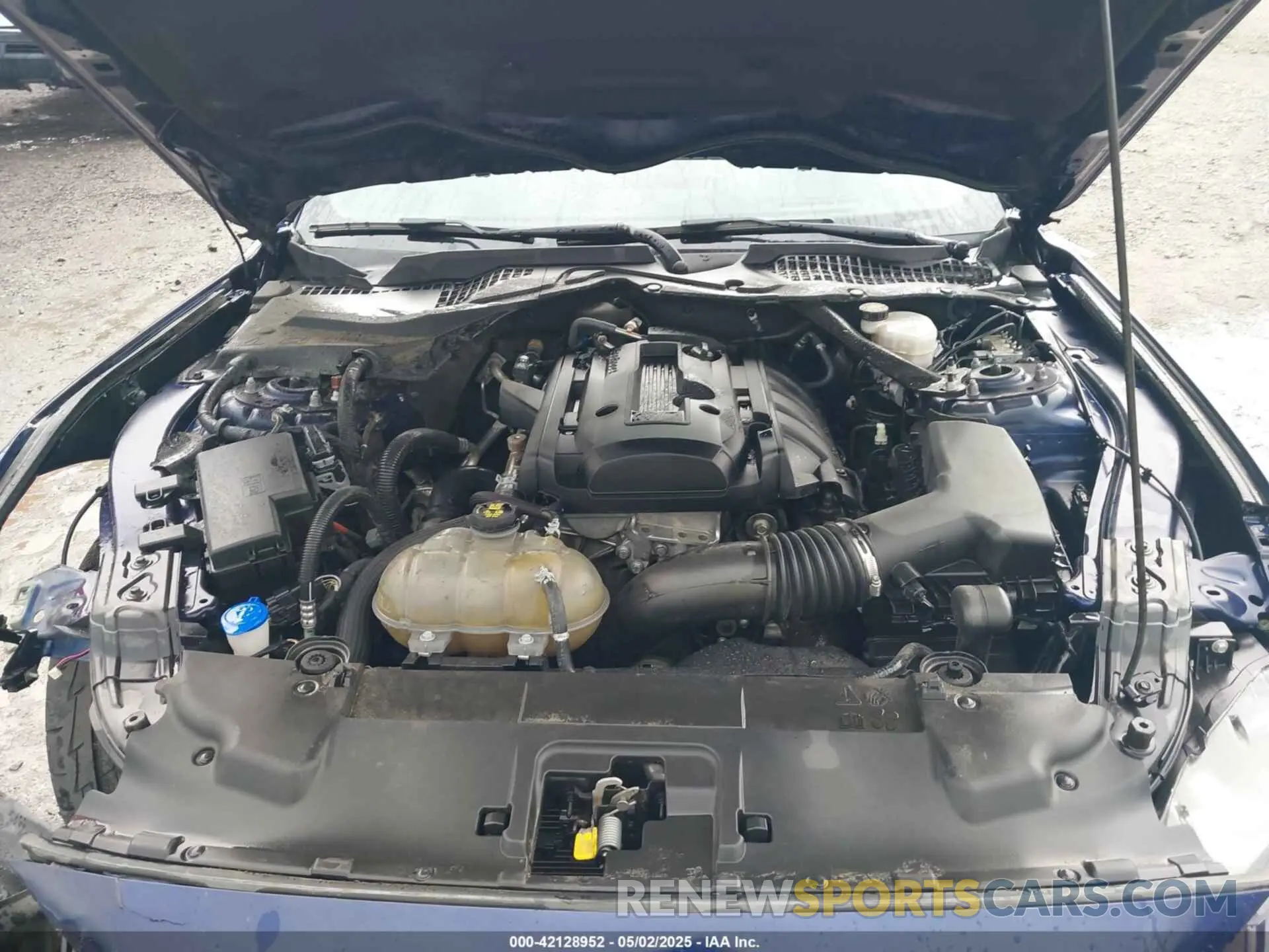 10 Photograph of a damaged car 1FATP8UH8L5106720 FORD MUSTANG 2020