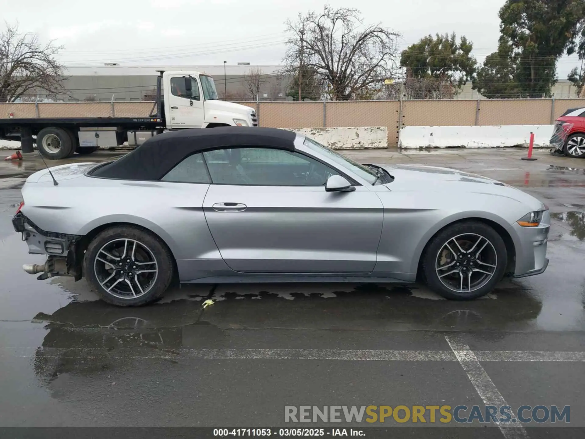 14 Photograph of a damaged car 1FATP8UH9L5131366 FORD MUSTANG 2020