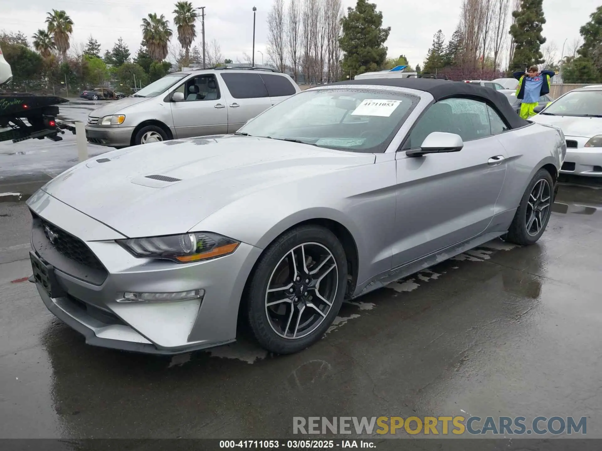 2 Photograph of a damaged car 1FATP8UH9L5131366 FORD MUSTANG 2020