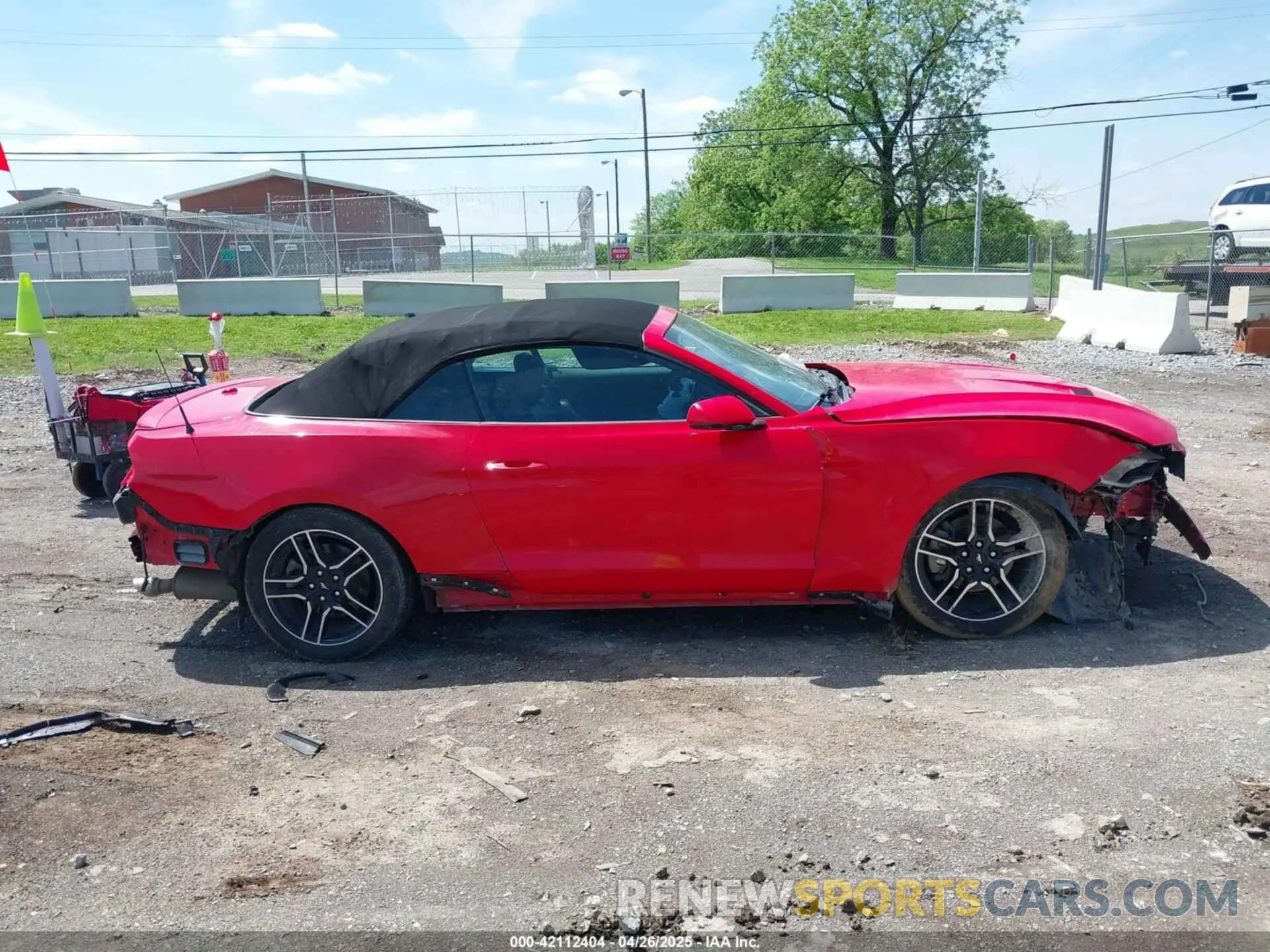 14 Photograph of a damaged car 1FATP8UH9L5131660 FORD MUSTANG 2020