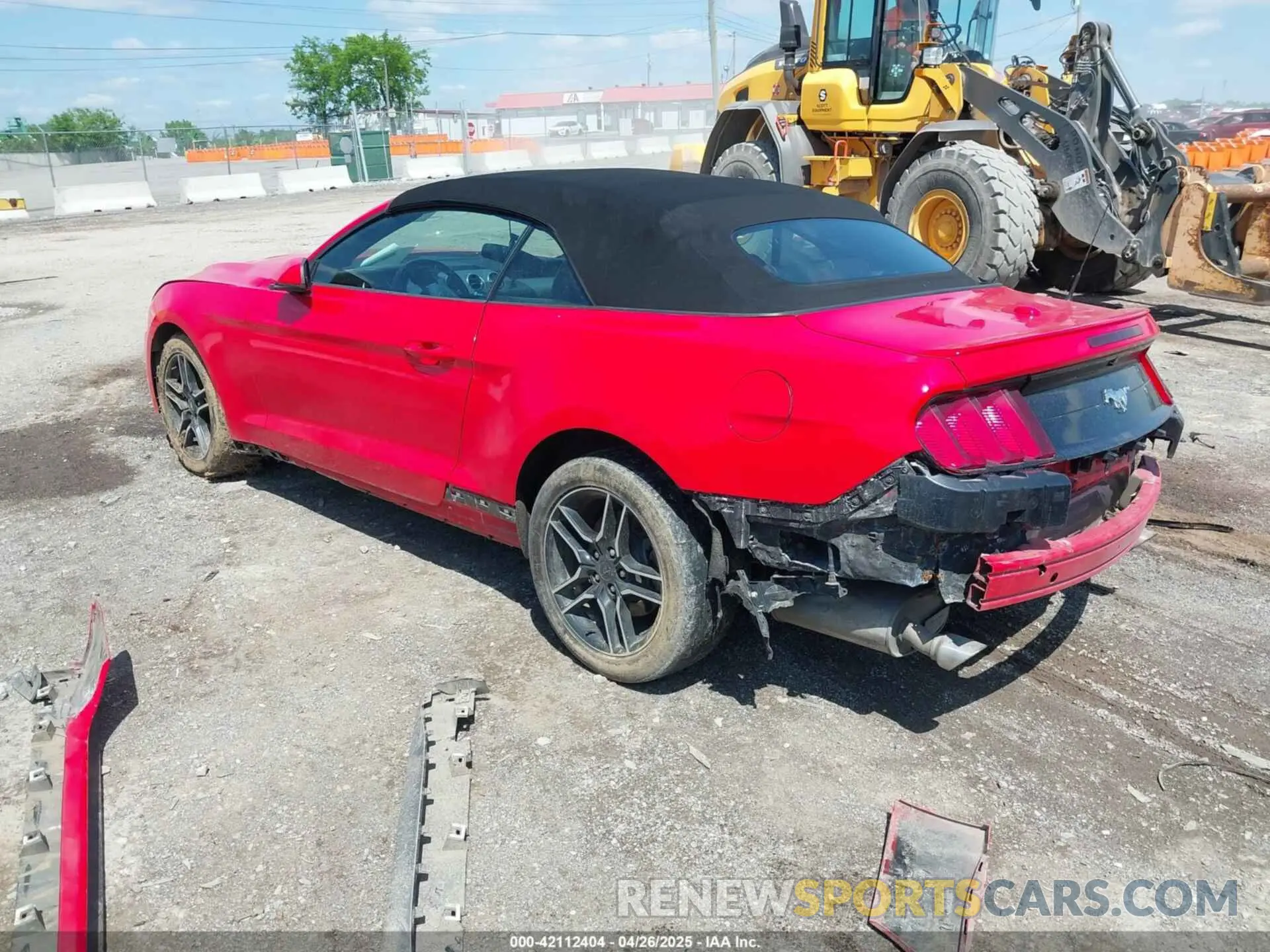 3 Photograph of a damaged car 1FATP8UH9L5131660 FORD MUSTANG 2020