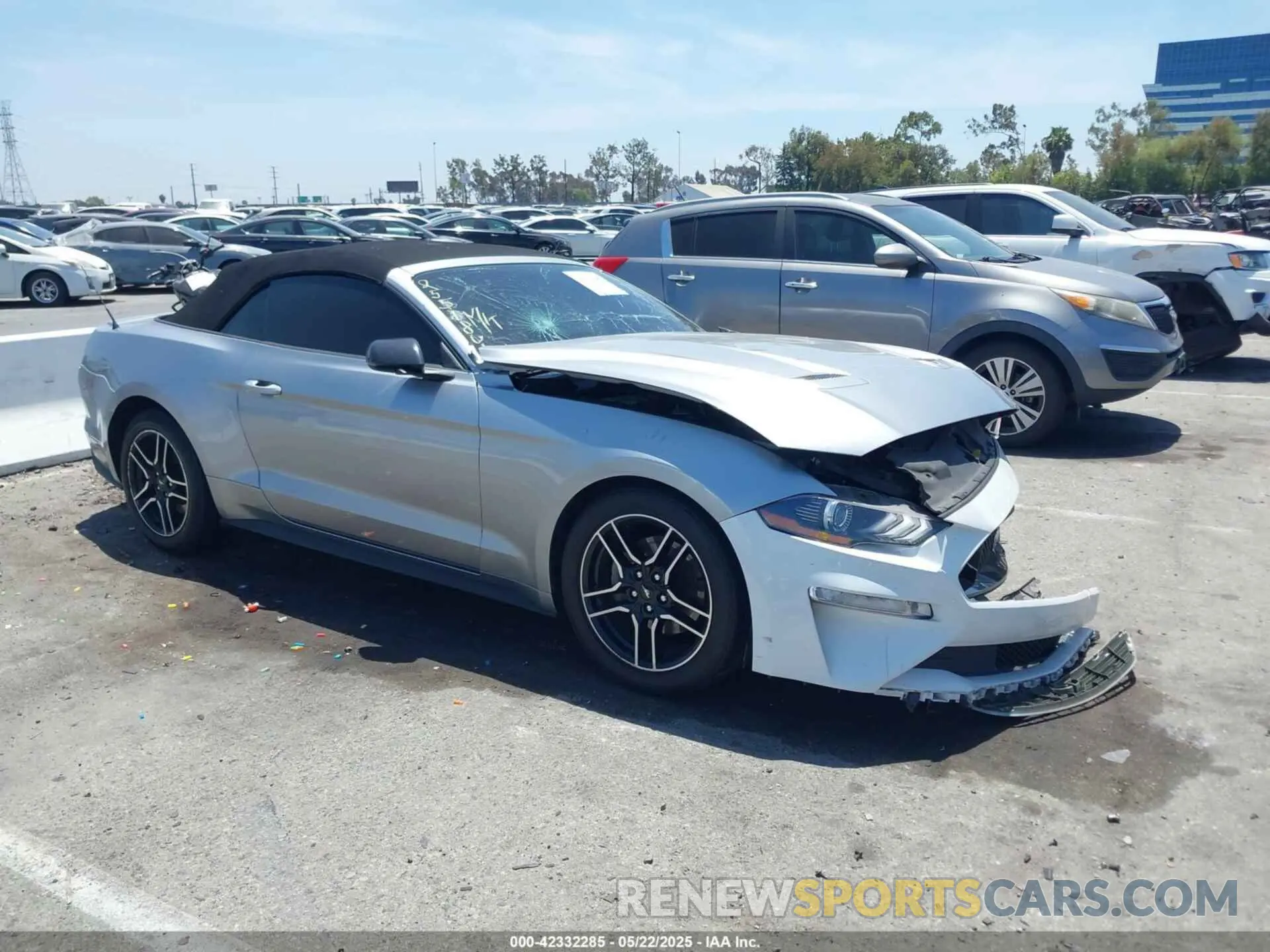 1 Photograph of a damaged car 1FATP8UH9L5139161 FORD MUSTANG 2020