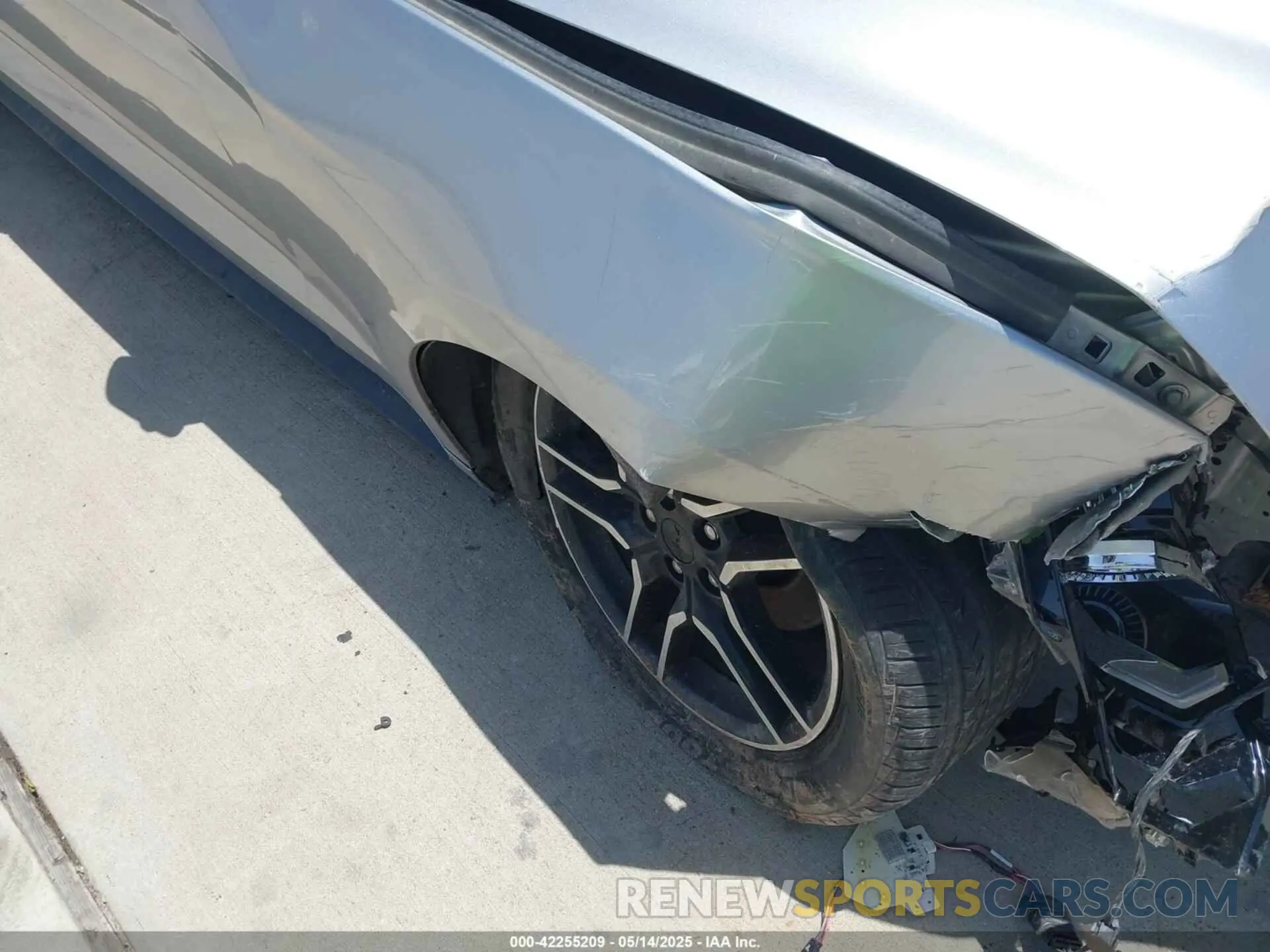 17 Photograph of a damaged car 1FATP8UHXL5111742 FORD MUSTANG 2020