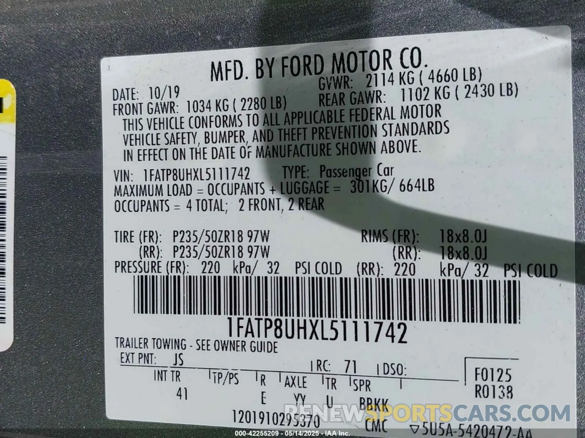9 Photograph of a damaged car 1FATP8UHXL5111742 FORD MUSTANG 2020