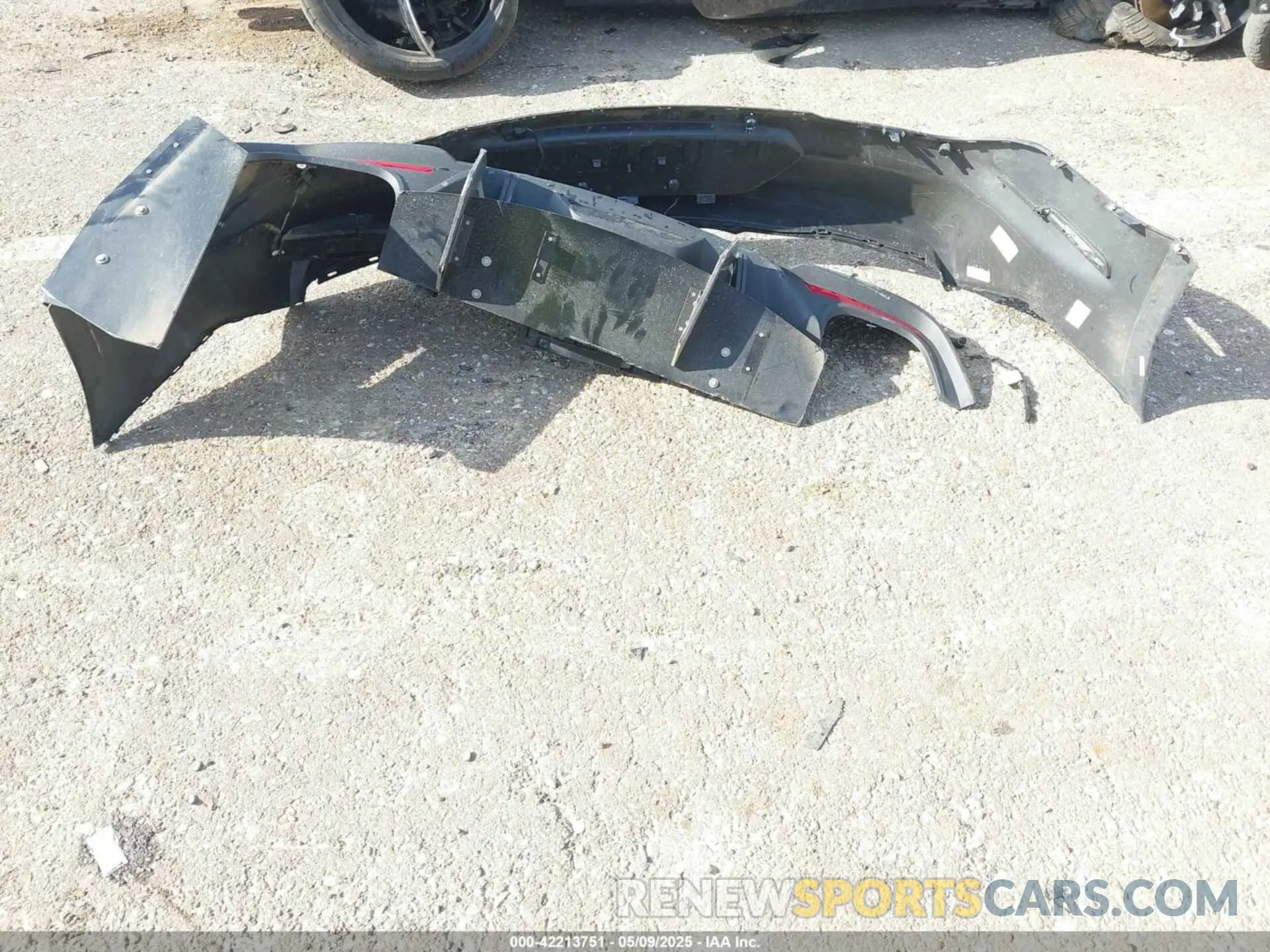 12 Photograph of a damaged car 1FA6P8CF0M5136535 FORD MUSTANG 2021
