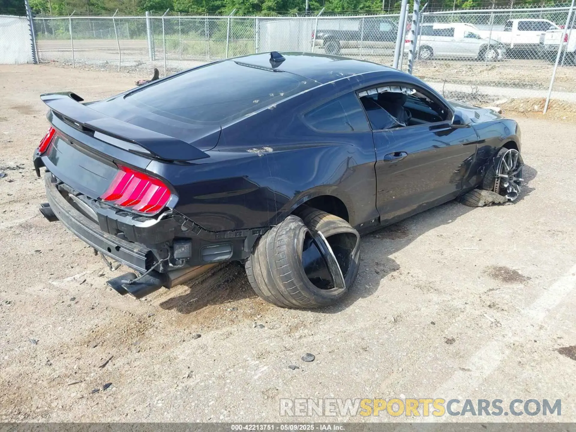 4 Photograph of a damaged car 1FA6P8CF0M5136535 FORD MUSTANG 2021