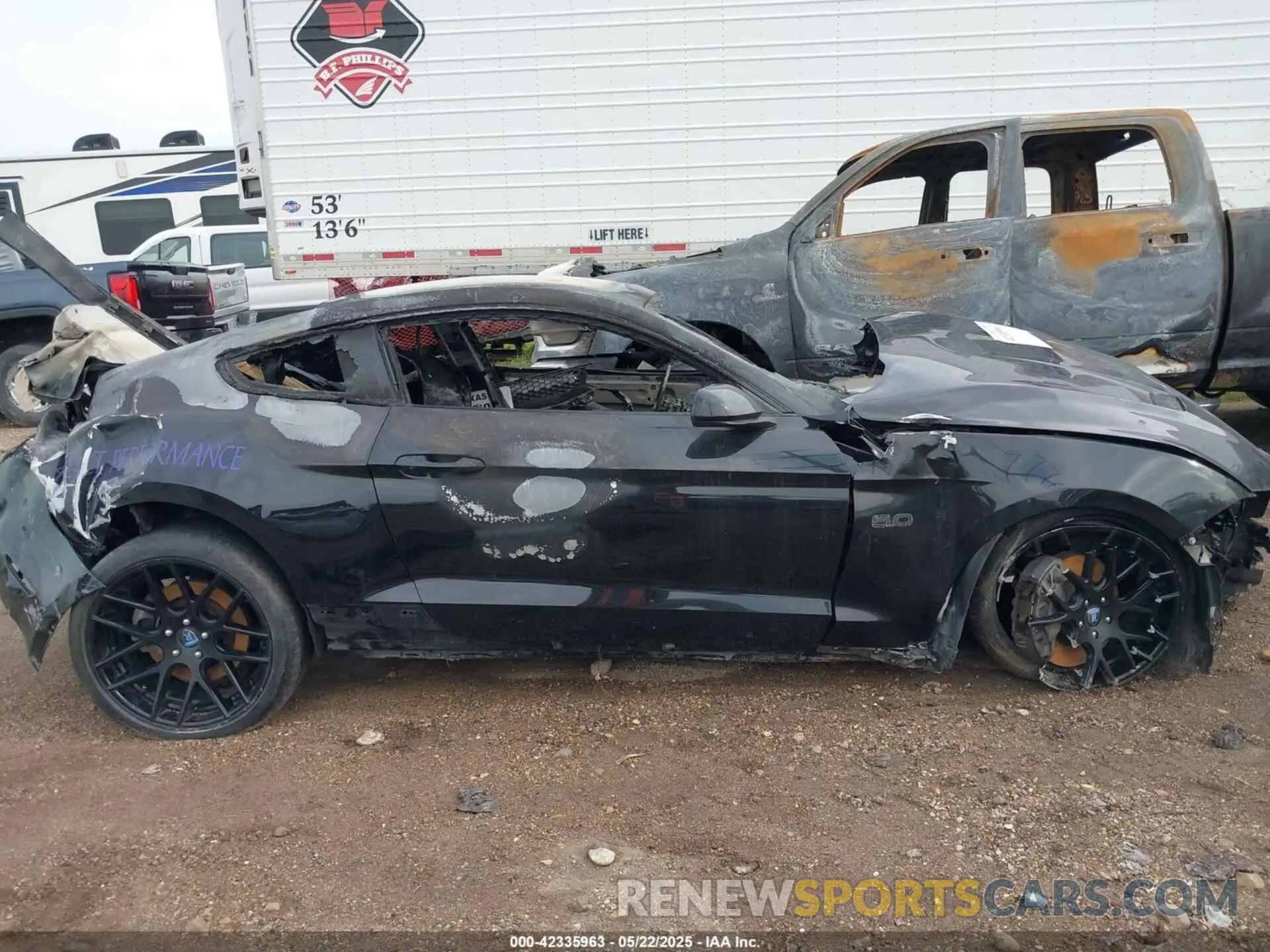 14 Photograph of a damaged car 1FA6P8CF0M5137281 FORD MUSTANG 2021