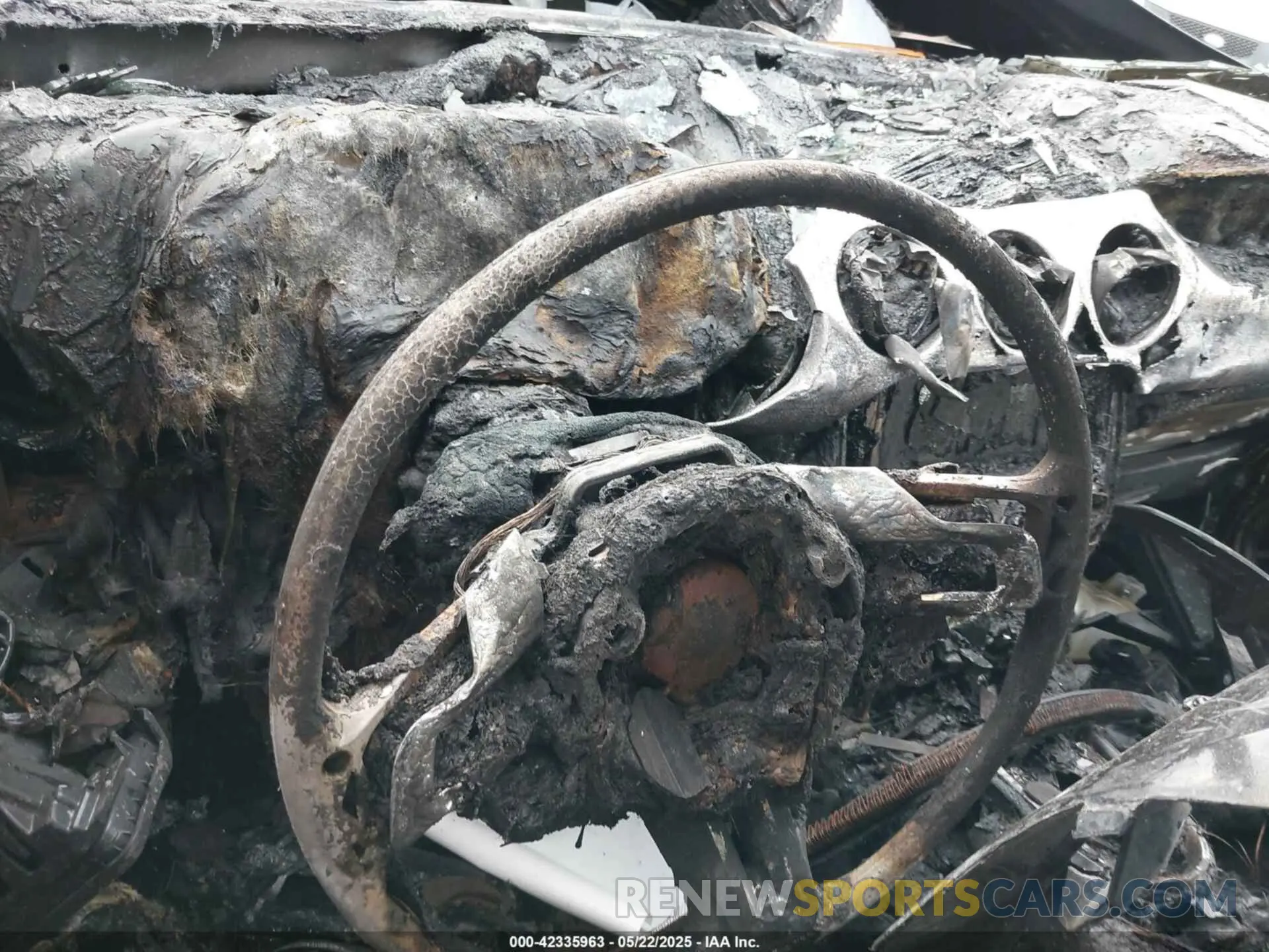 16 Photograph of a damaged car 1FA6P8CF0M5137281 FORD MUSTANG 2021