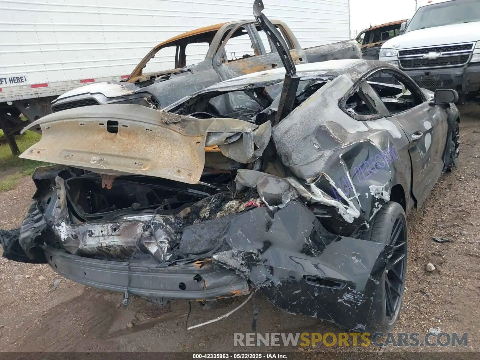 4 Photograph of a damaged car 1FA6P8CF0M5137281 FORD MUSTANG 2021