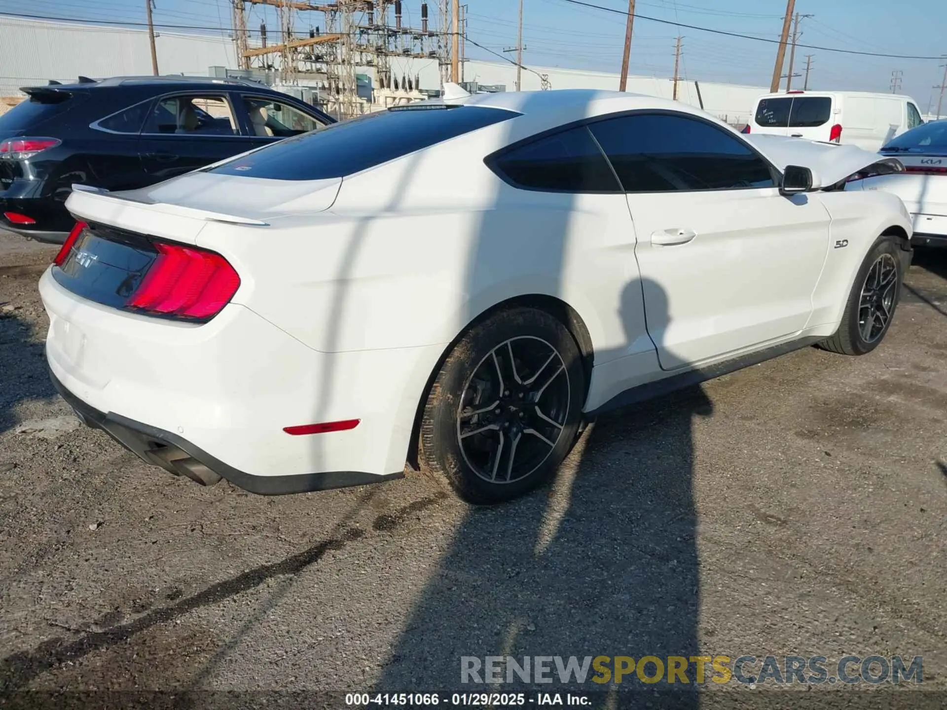 4 Photograph of a damaged car 1FA6P8CF1M5110879 FORD MUSTANG 2021