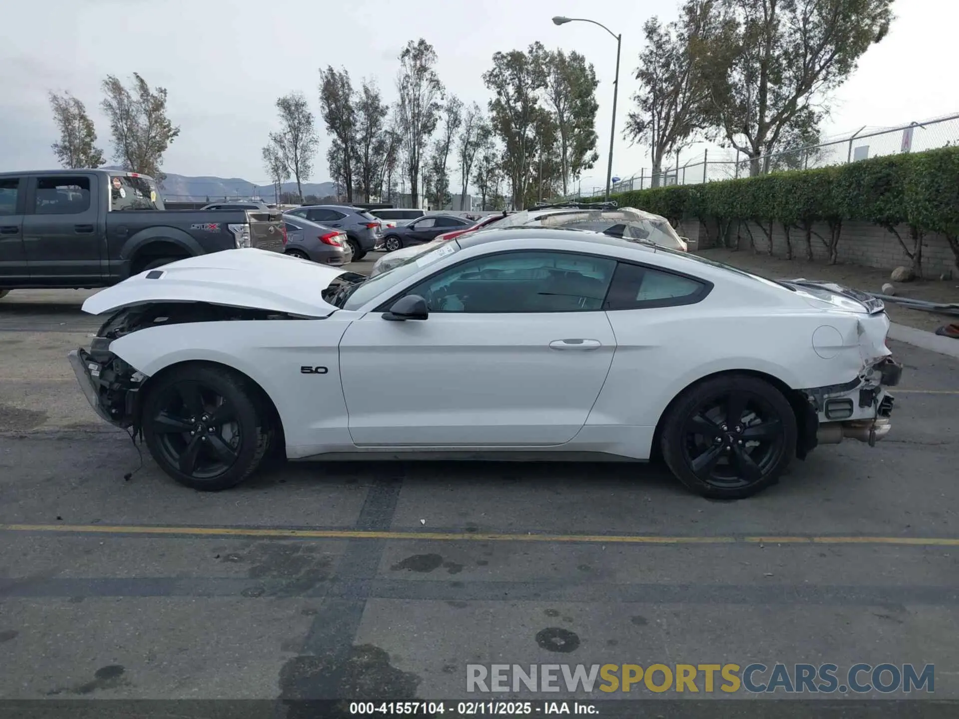 15 Photograph of a damaged car 1FA6P8CF2M5140392 FORD MUSTANG 2021