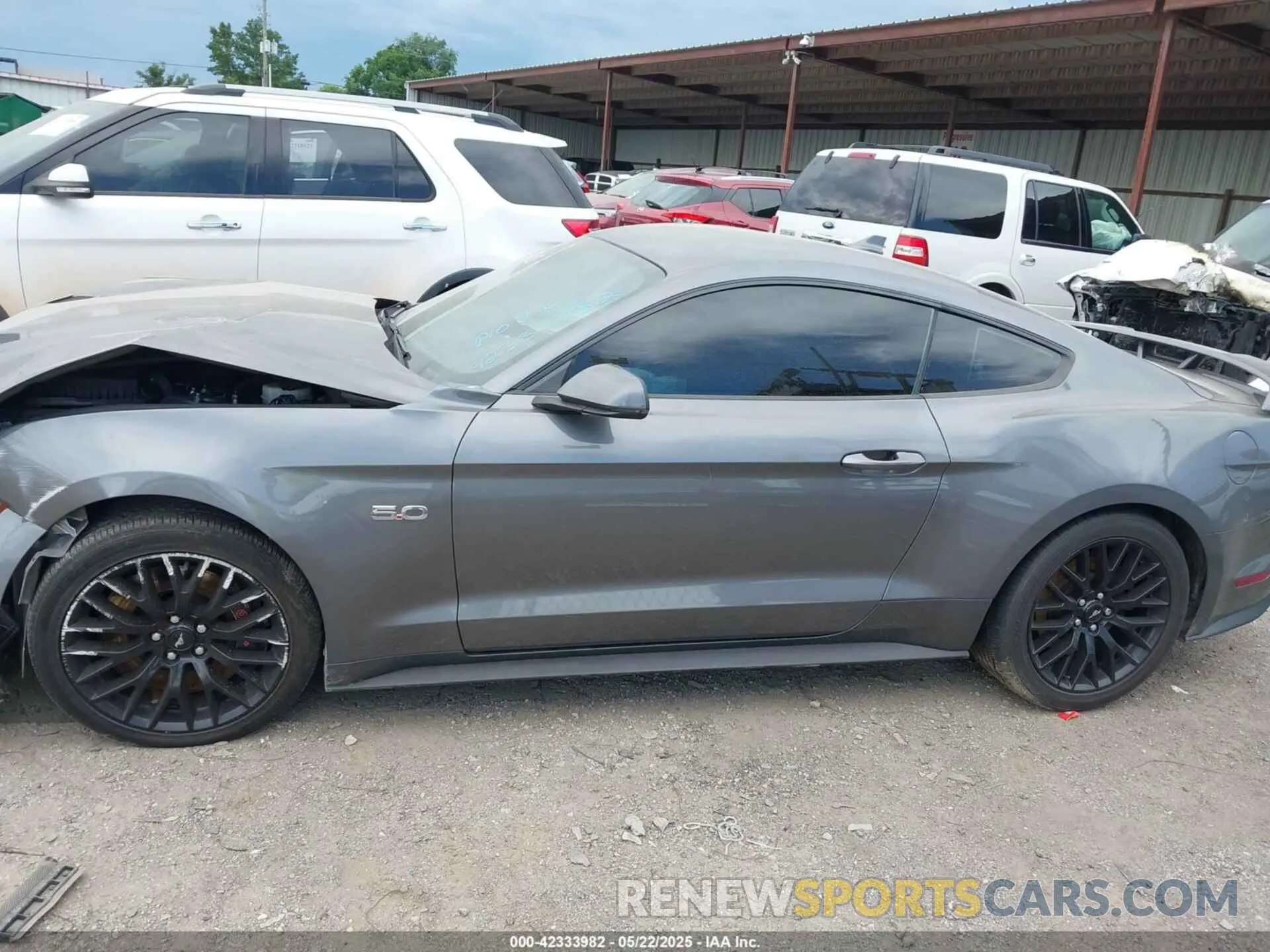15 Photograph of a damaged car 1FA6P8CF3M5112777 FORD MUSTANG 2021