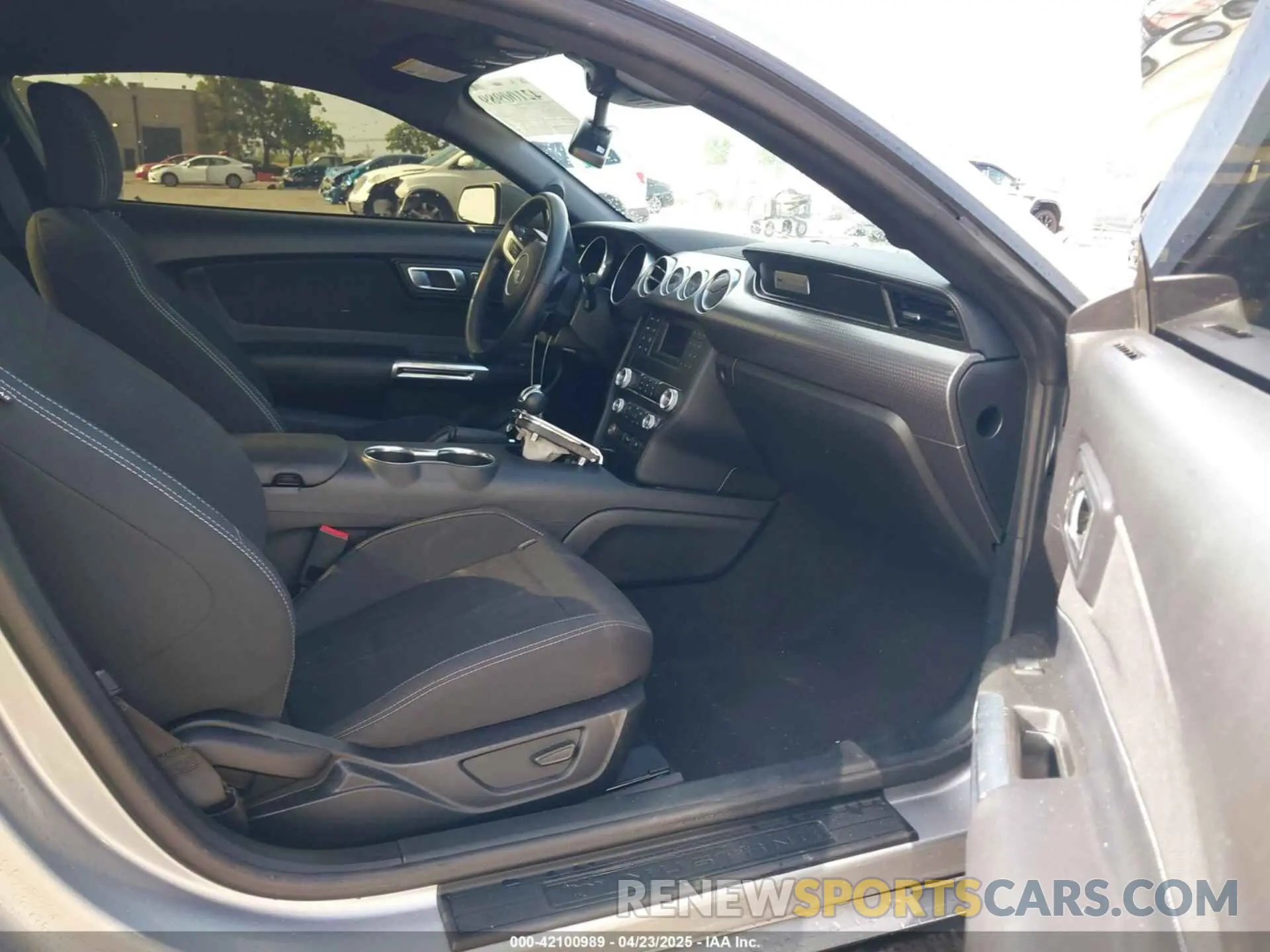 5 Photograph of a damaged car 1FA6P8CF3M5117977 FORD MUSTANG 2021