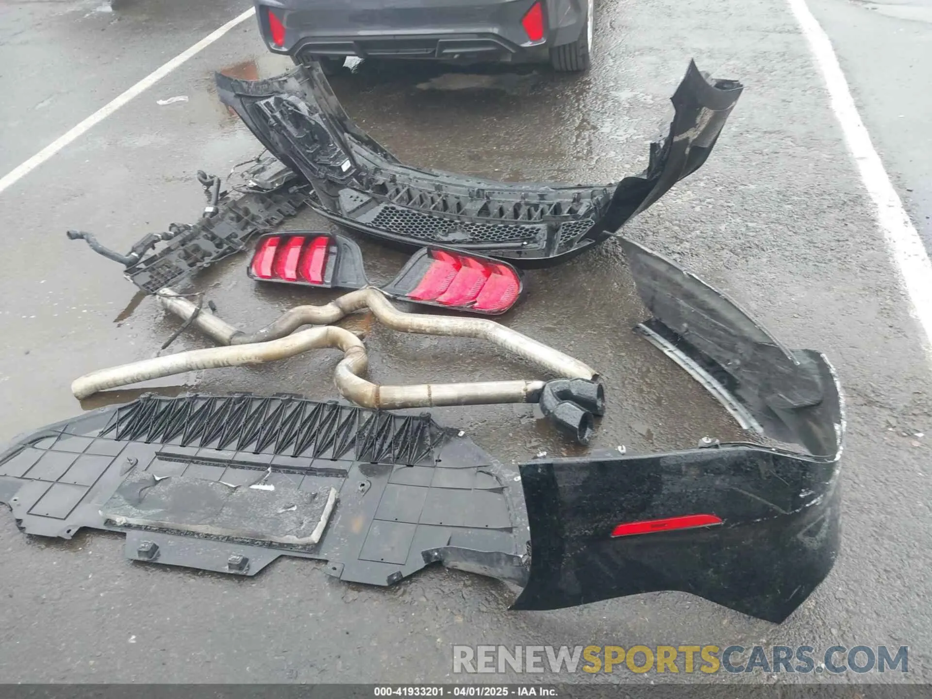12 Photograph of a damaged car 1FA6P8CF3M5154673 FORD MUSTANG 2021