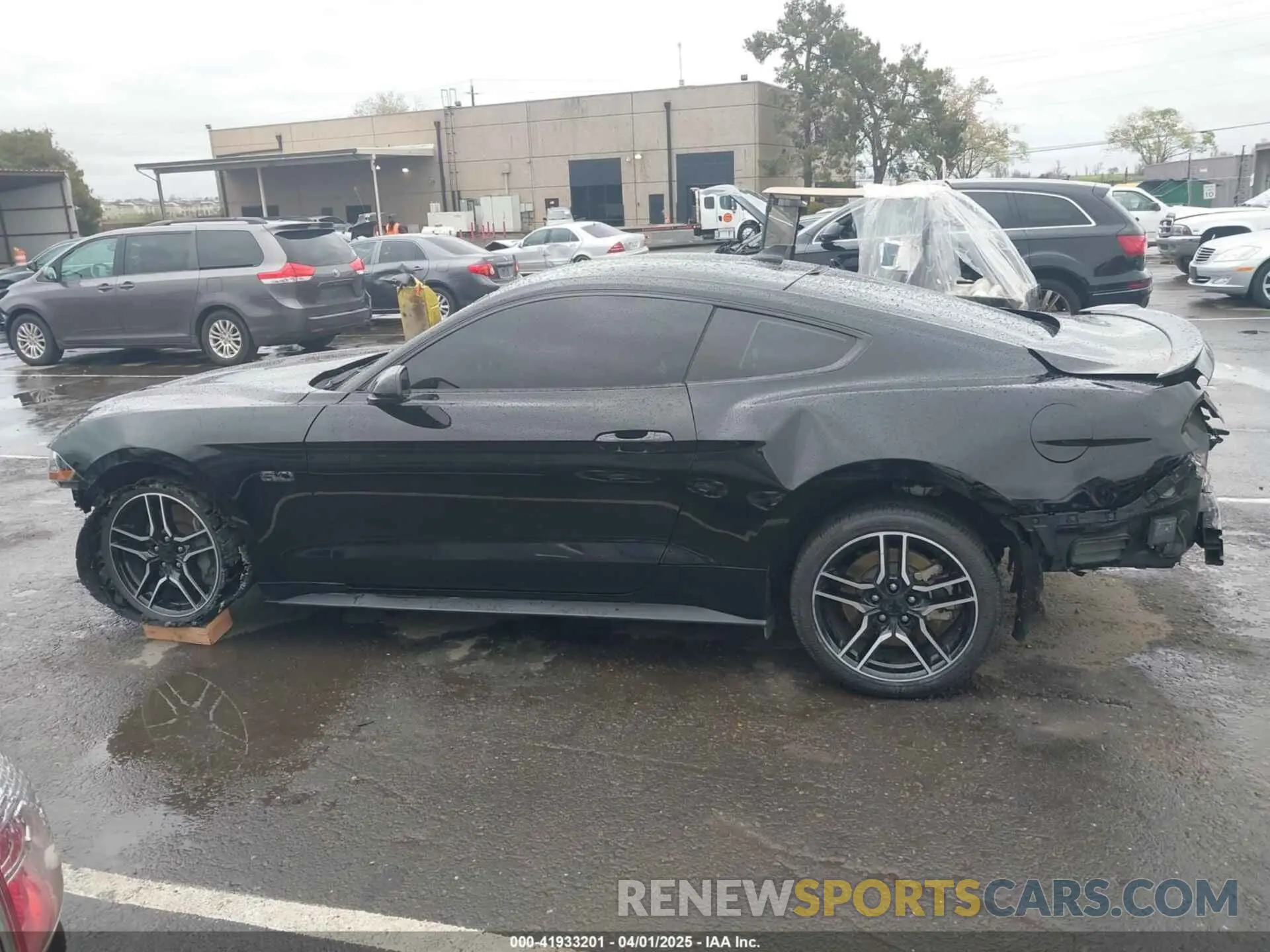 15 Photograph of a damaged car 1FA6P8CF3M5154673 FORD MUSTANG 2021